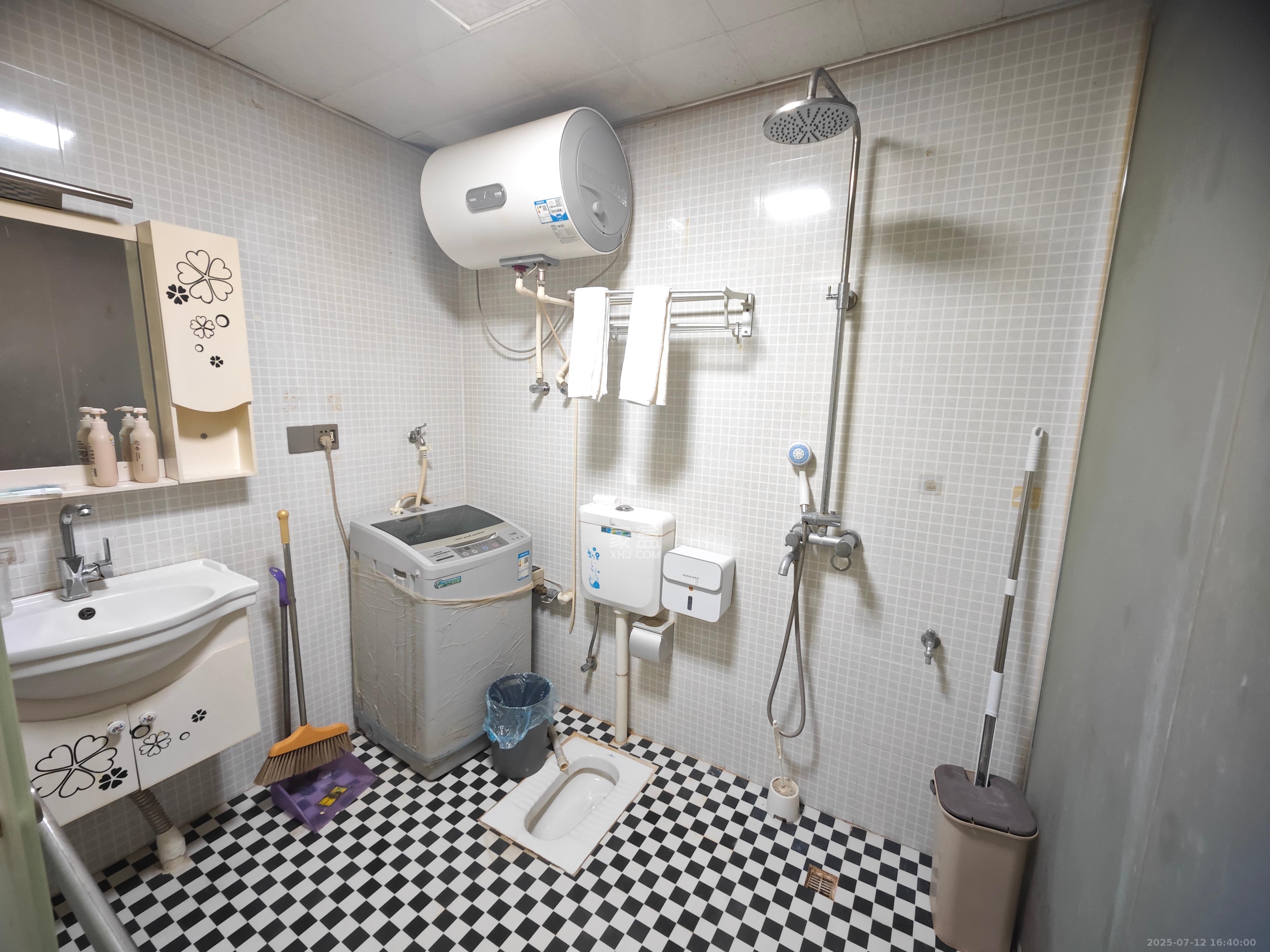 摩天一号 1室1厅1卫 1700.0元/月 摩天一号 1室1厅1卫 1700.0元/月室内图