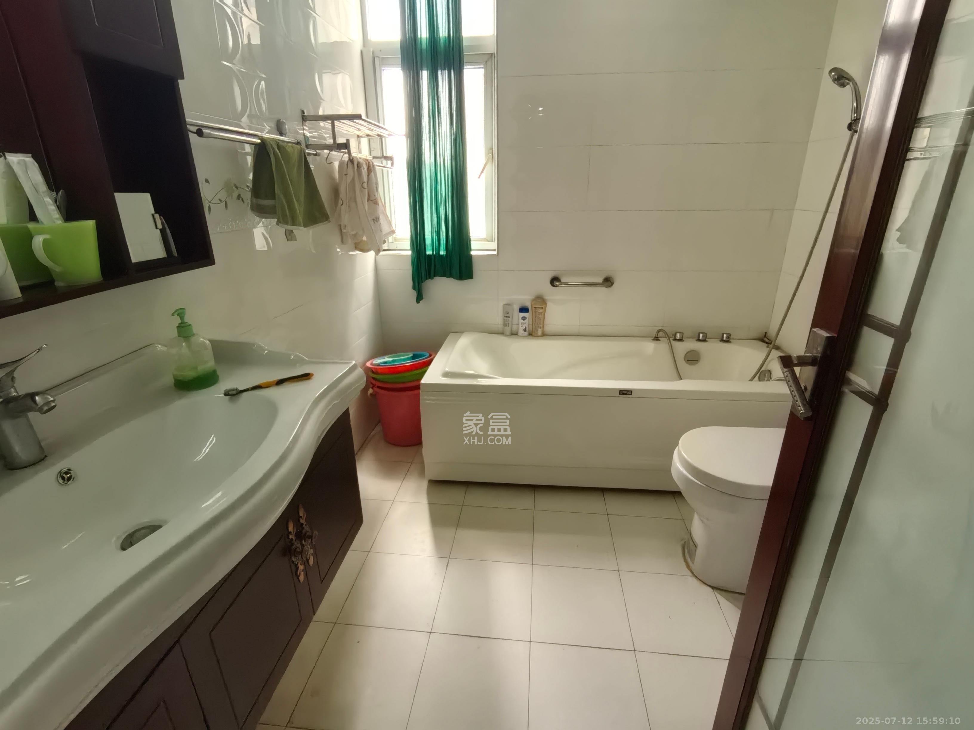 枫雅名苑  5室2厅2卫    4500.0元/月 枫雅名苑  5室2厅2卫    4500.0元/月室内图