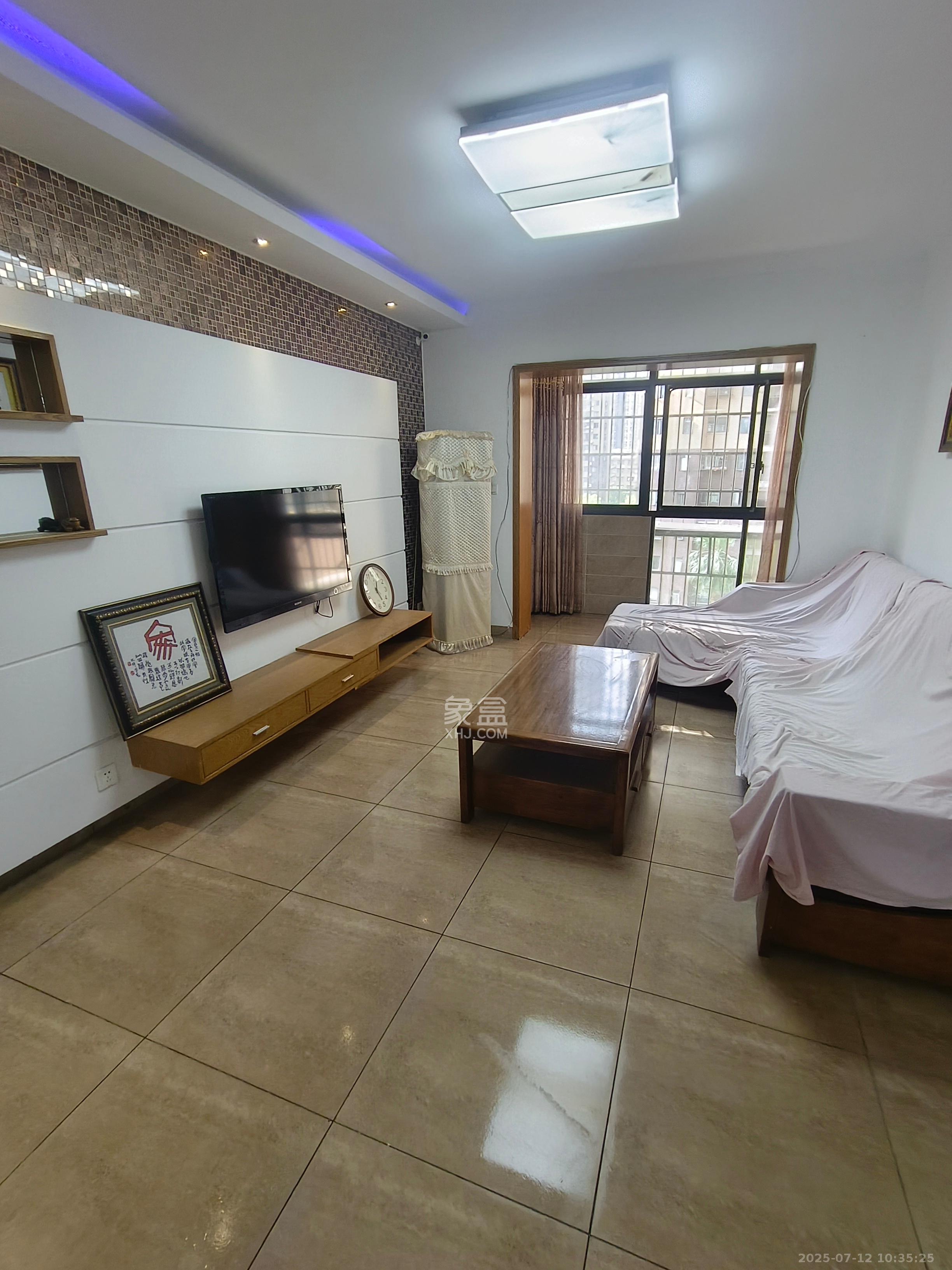 中国铁建国际城一期  4室2厅2卫    2300.0元/月 中国铁建国际城一期  4室2厅2卫    2300.0元/月室内图