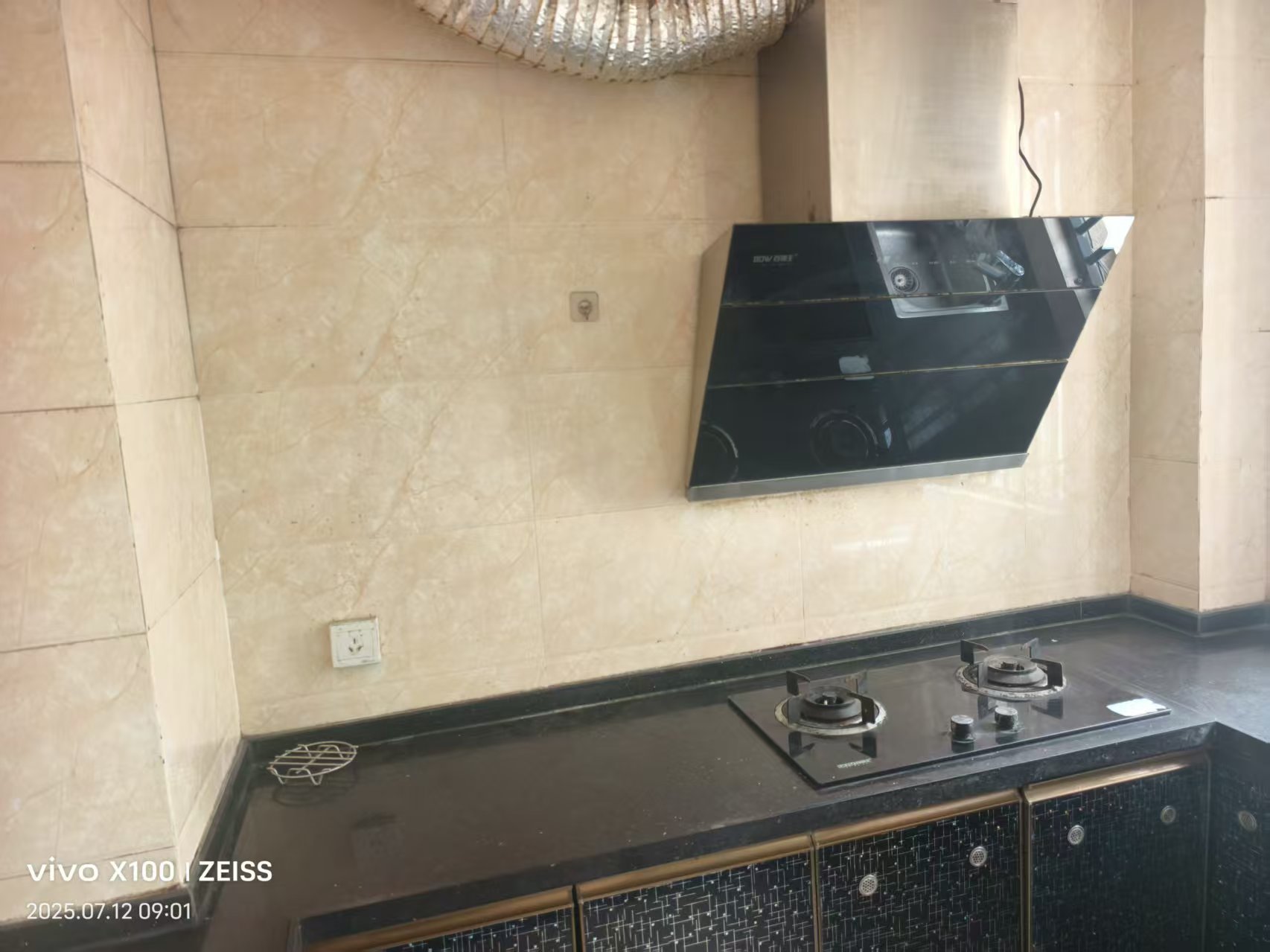 美舍嘉苑一期 4室2厅3卫 3300.0元/月 美舍嘉苑一期 4室2厅3卫 3300.0元/月室内图