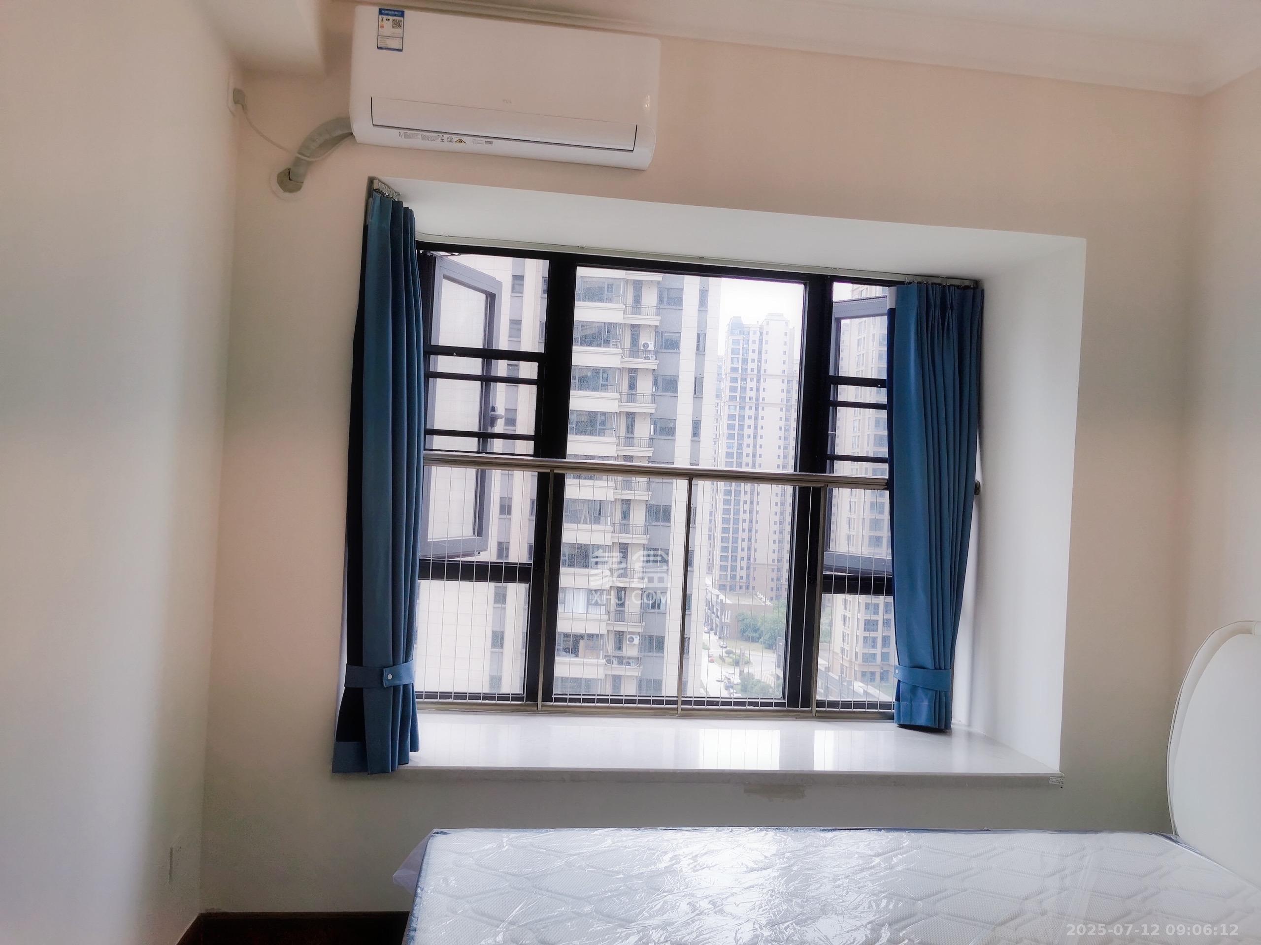 恒大御景半岛 2室2厅1卫 1400.0元/月 恒大御景半岛 2室2厅1卫 1400.0元/月室内图