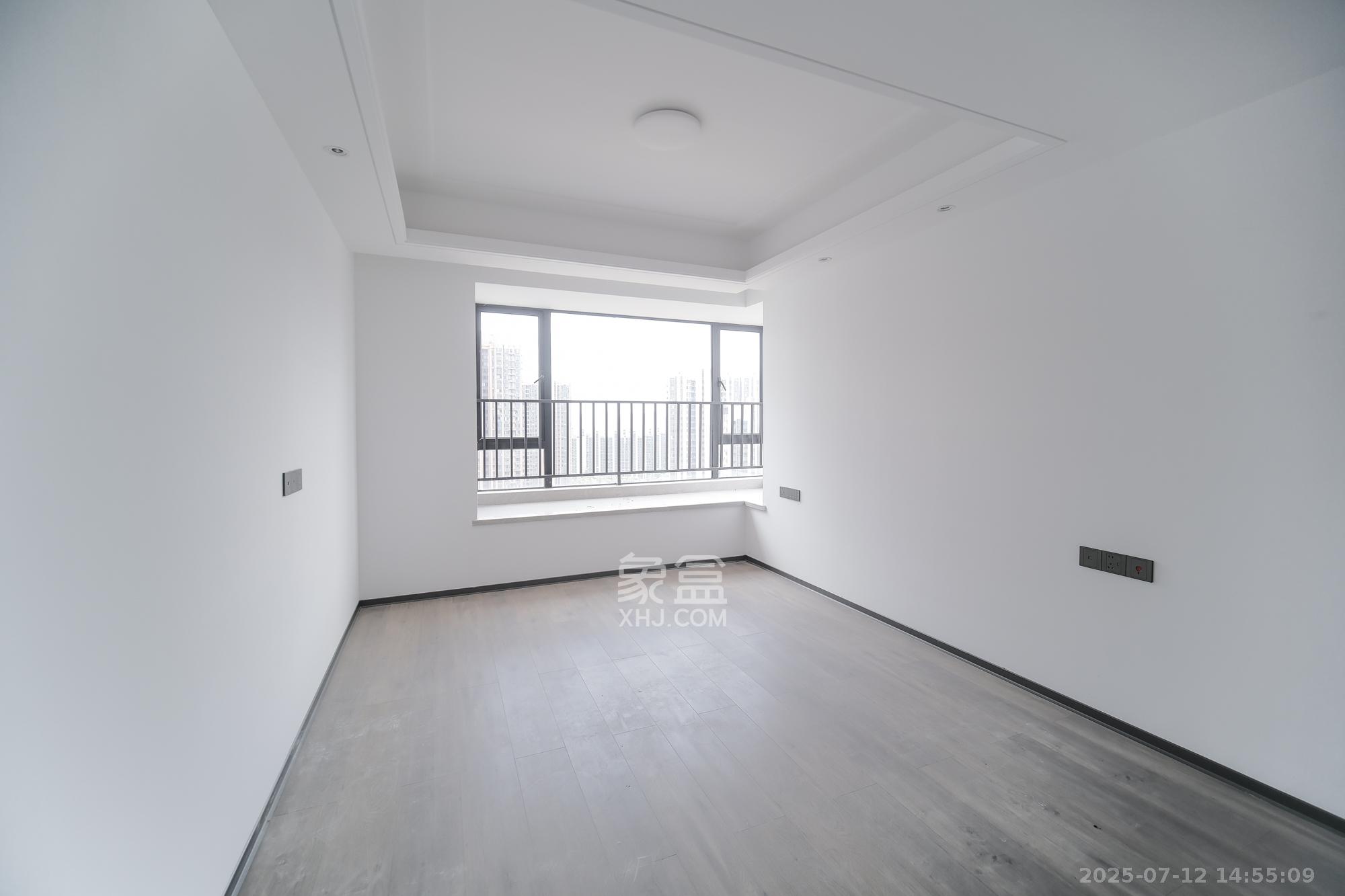 荣盛锦绣学府  3室2厅2卫    103.0万 荣盛锦绣学府  3室2厅2卫    103.0万卧室