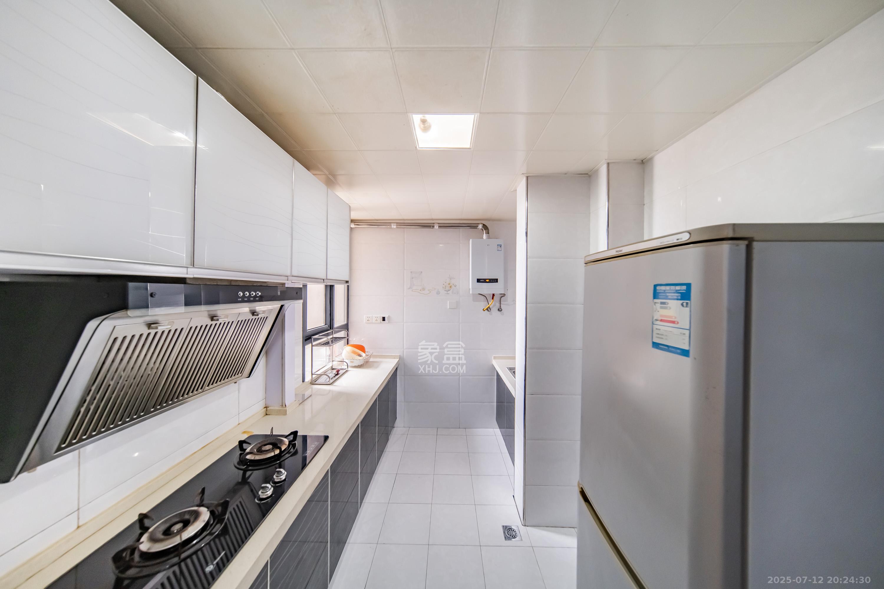 长房时代城 2室2厅1卫 78.0万 长房时代城 2室2厅1卫 78.0万厨房