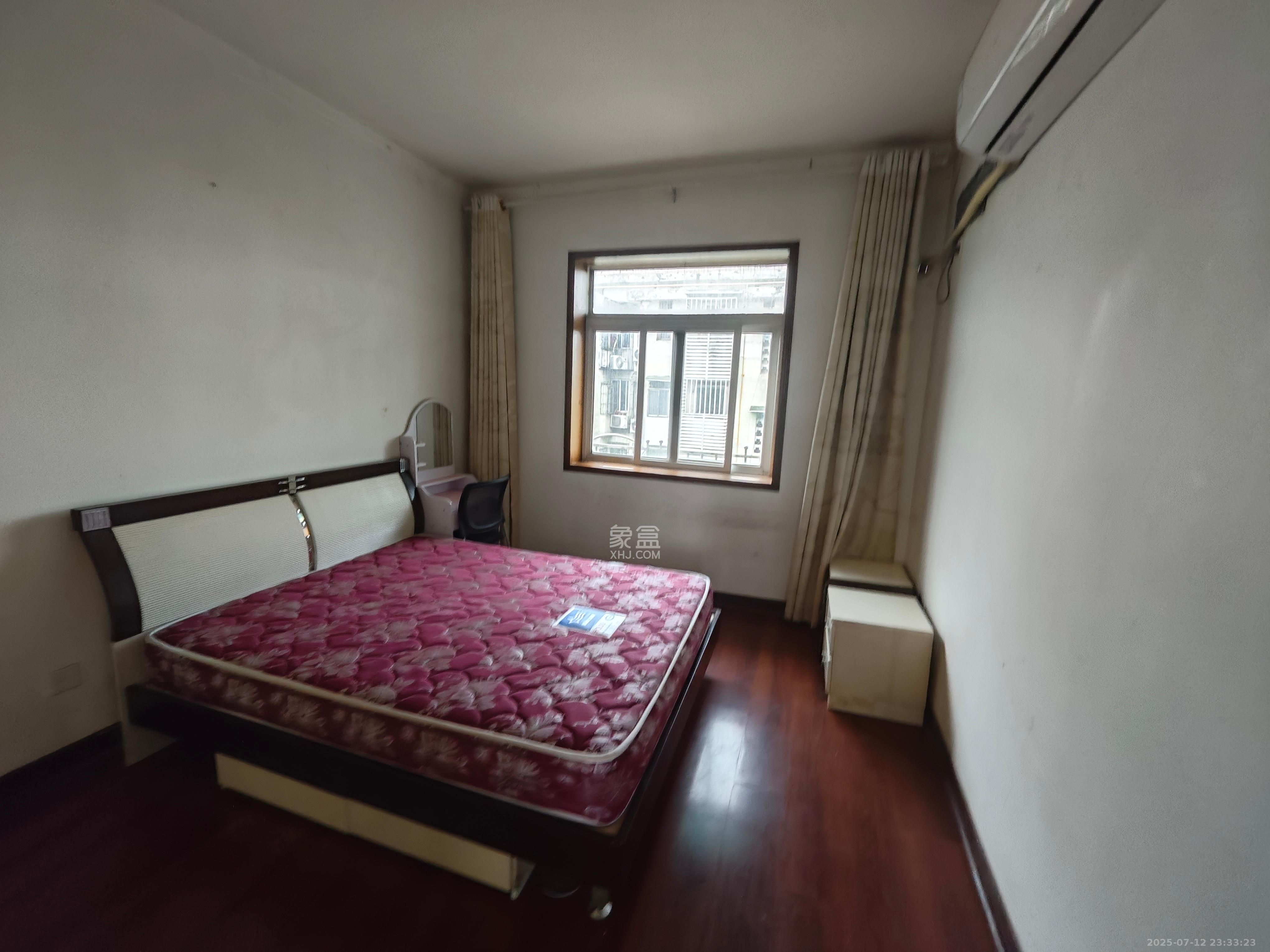 德政园 4室3厅2卫 2200.0元/月 德政园 4室3厅2卫 2200.0元/月室内图