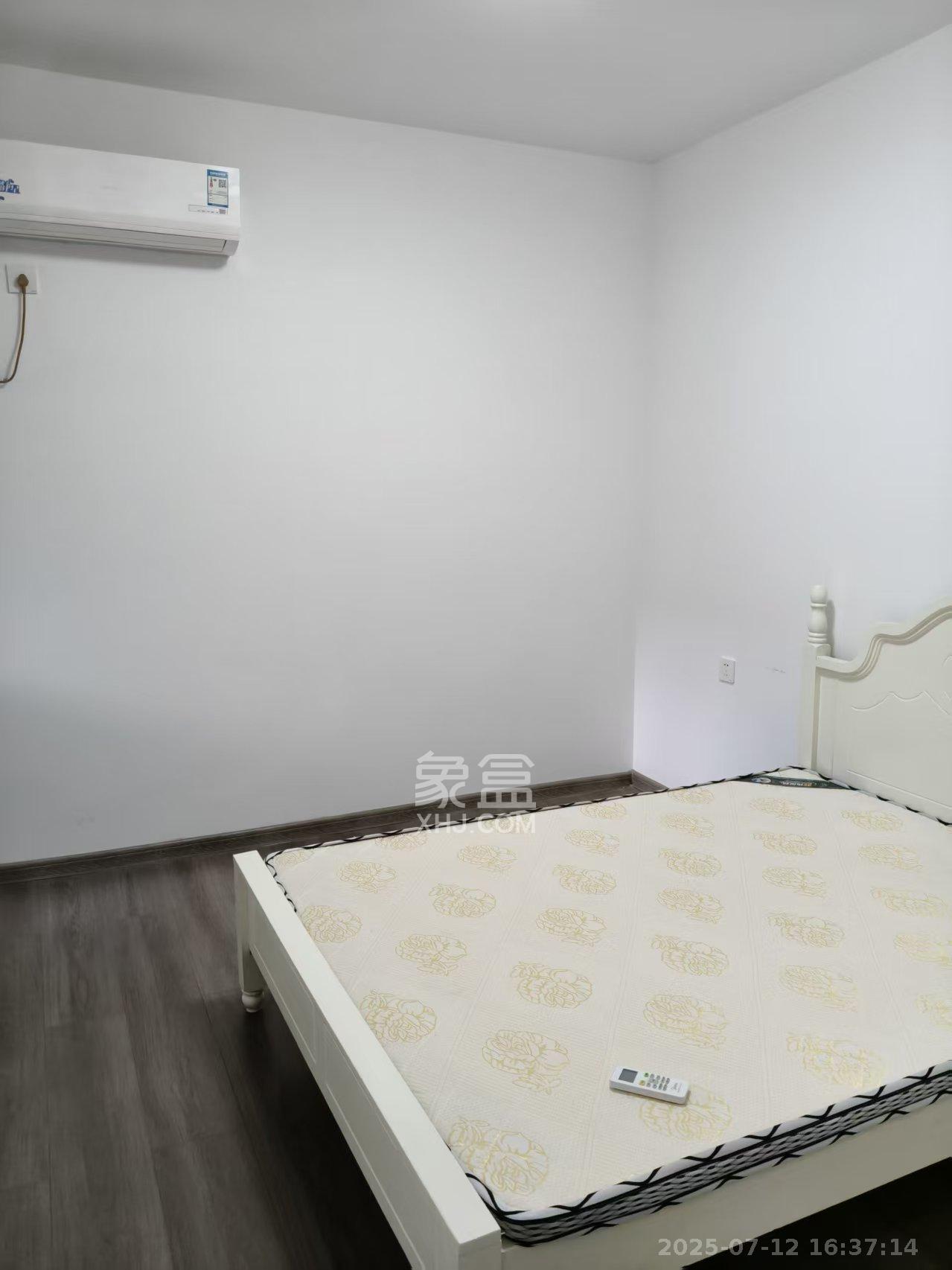 中冶中央公园  3室2厅2卫   3200.00元/月室内图