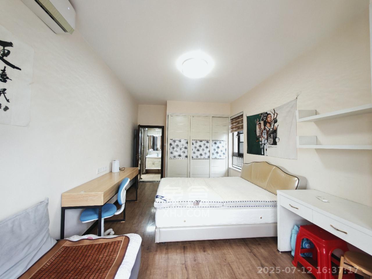 金茂梅溪湖 2室2厅1卫 2700.0元/月 金茂梅溪湖 2室2厅1卫 2700.0元/月室内图