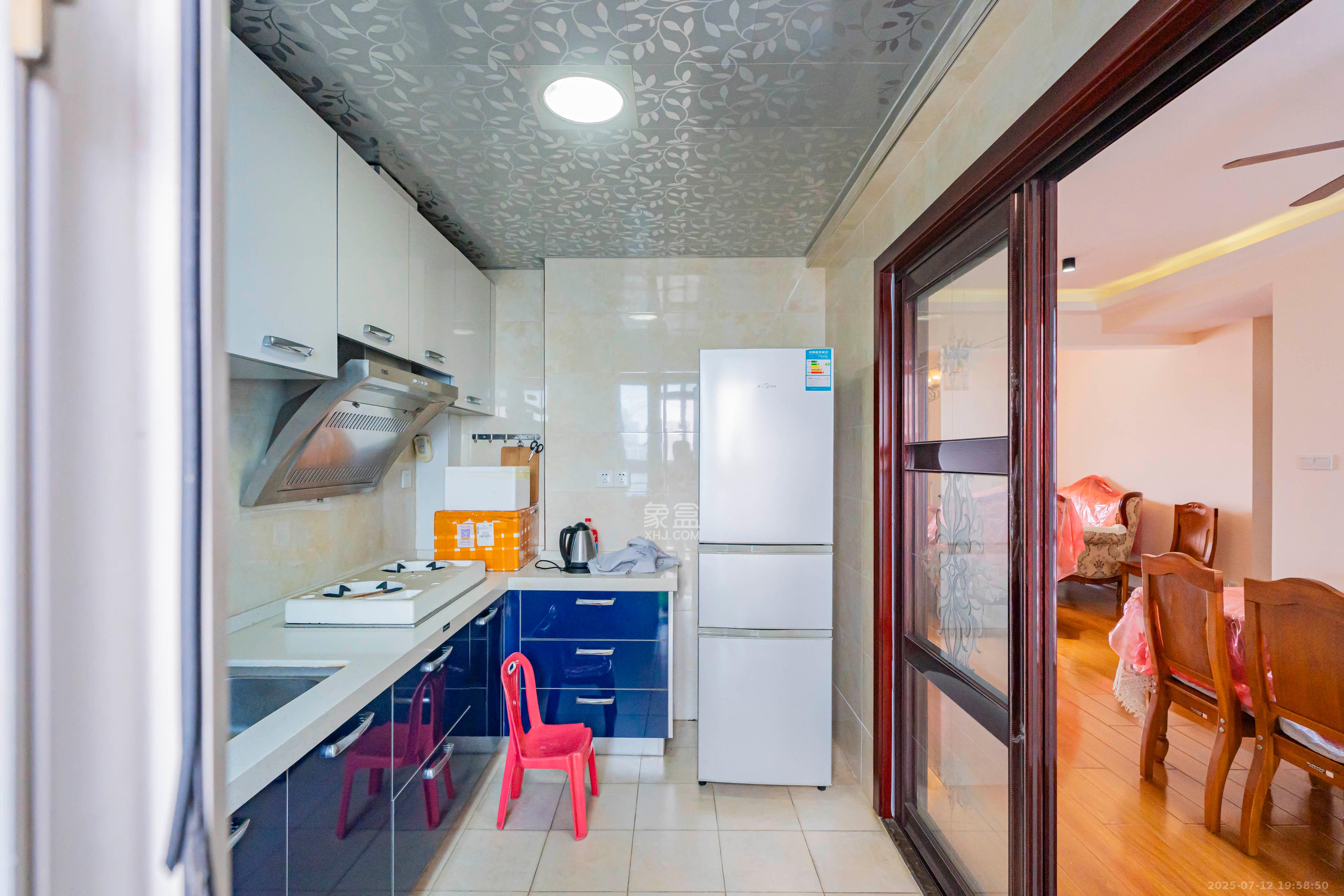 凯乐国际城  2室2厅1卫    105.0万 凯乐国际城  2室2厅1卫    105.0万厨房