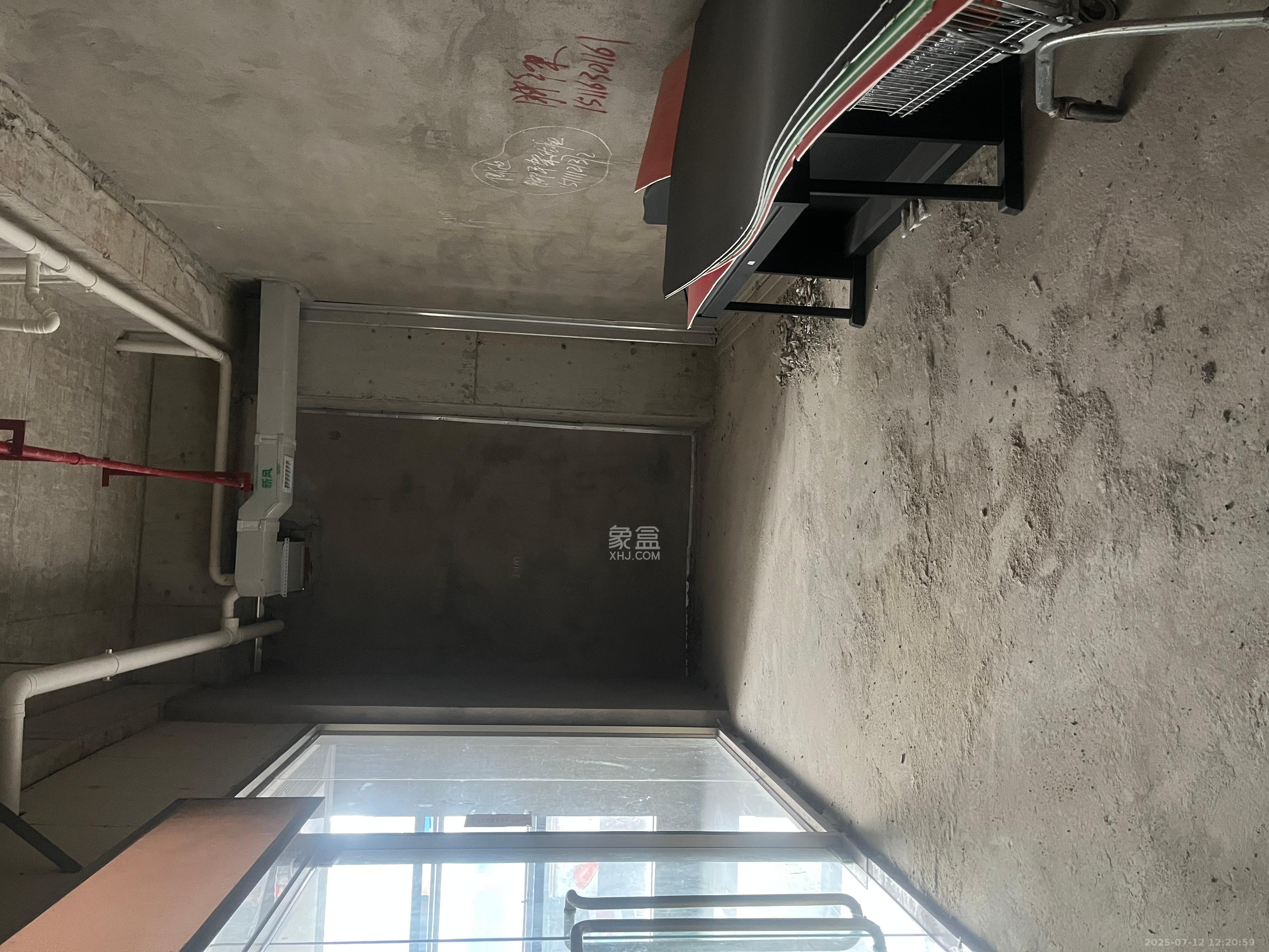 新世界广场   200.0㎡      12000.0元/月室内图