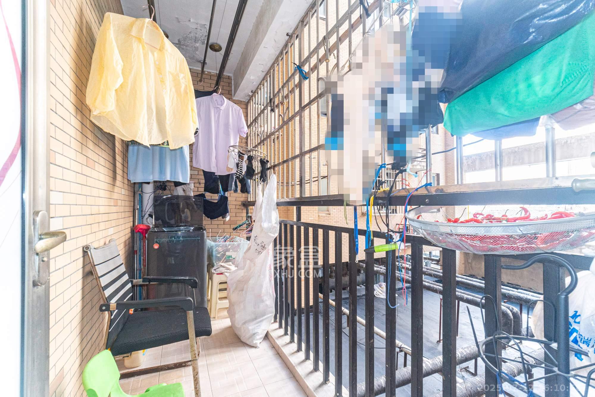 筑梦园 5室2厅2卫 85.0万 筑梦园 5室2厅2卫 85.0万阳台