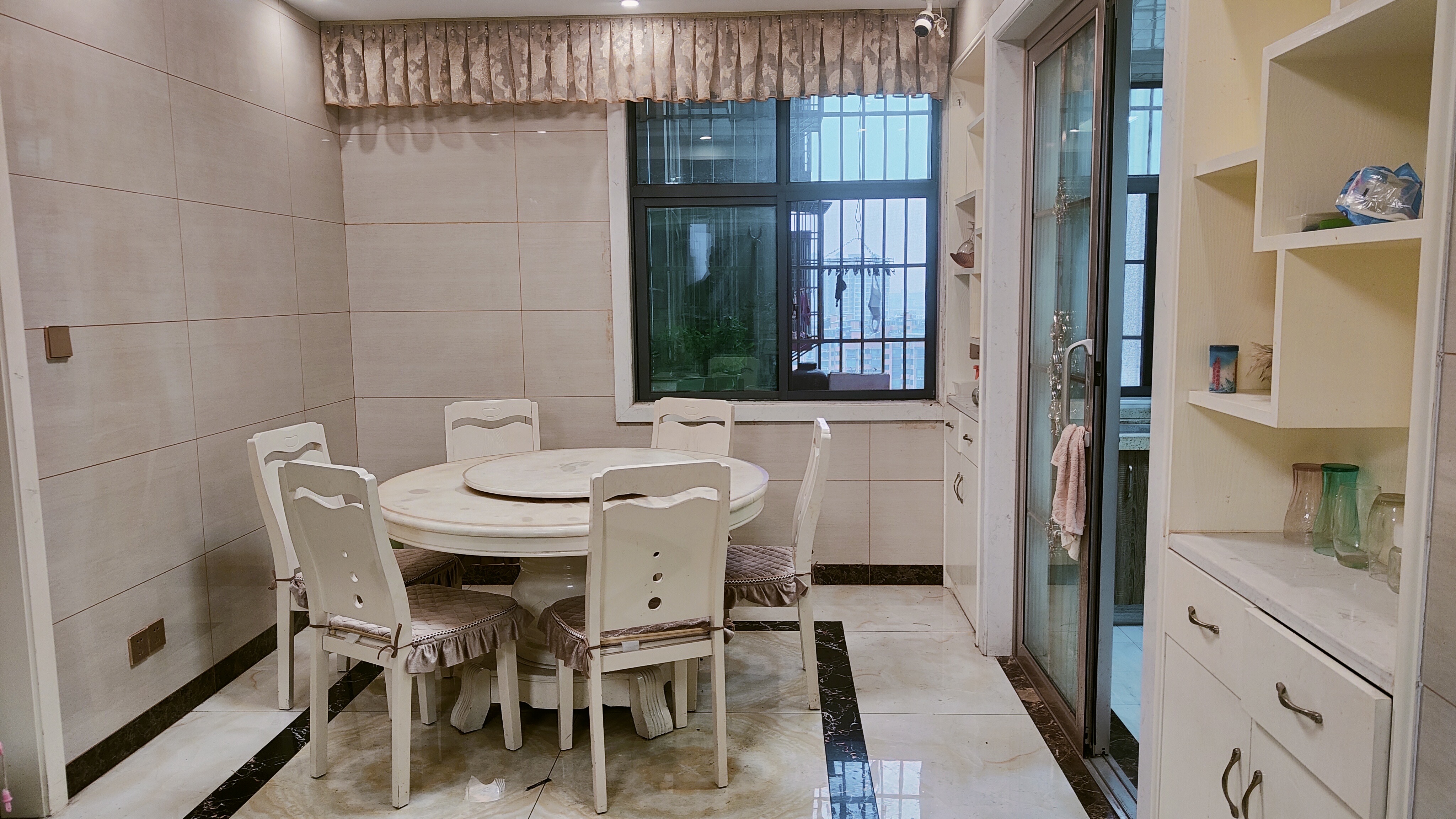 财富和园 2室2厅2卫 2000.0元/月 财富和园 2室2厅2卫 2000.0元/月室内图