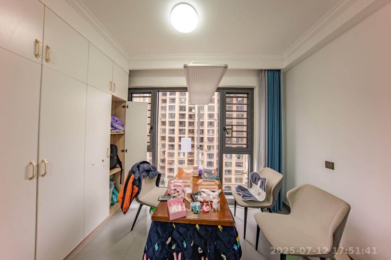 邦盛水岸御园 4室2厅2卫 2400.0元/月 邦盛水岸御园 4室2厅2卫 2400.0元/月室内图