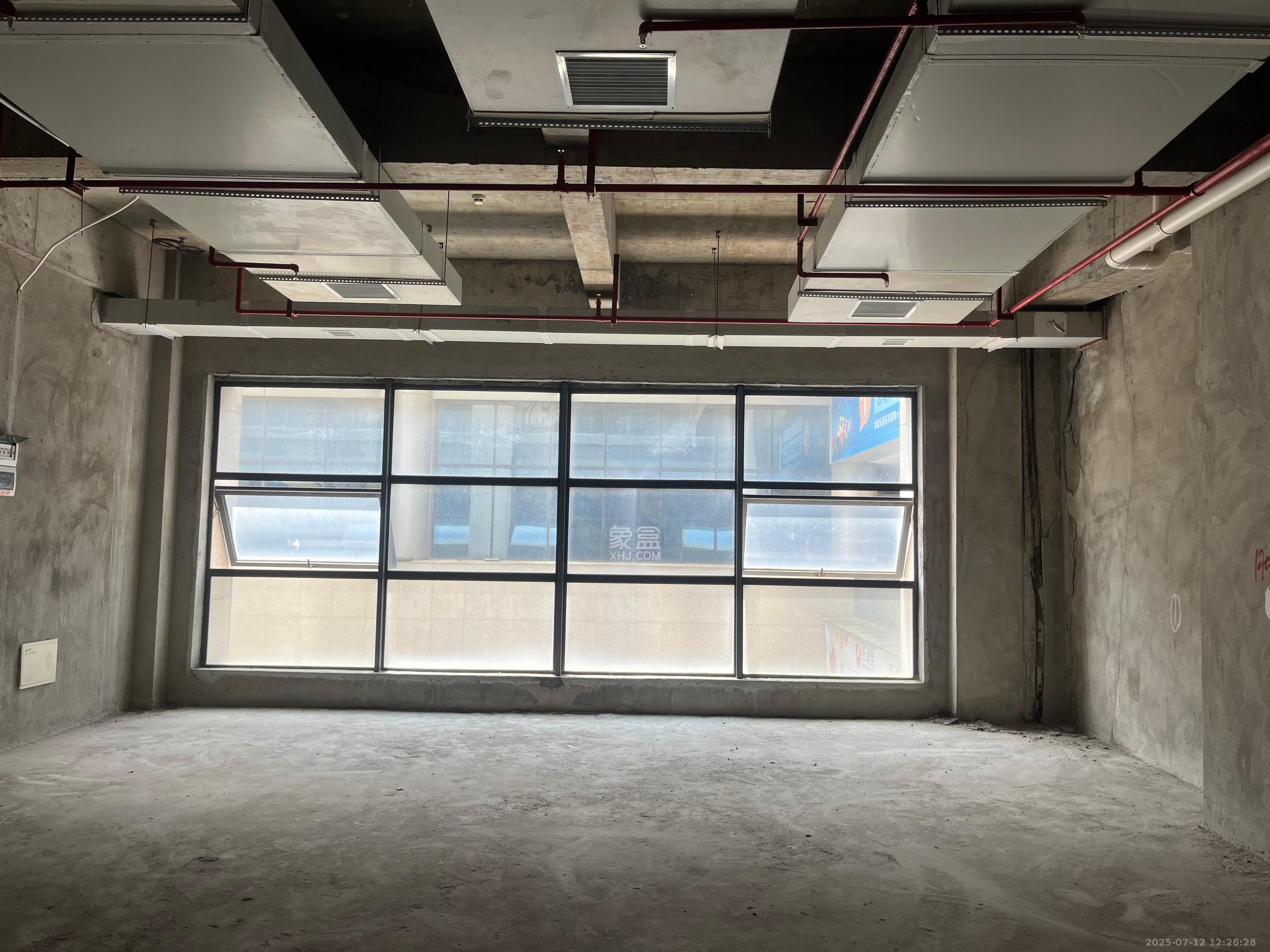 新世界广场   100.0㎡      6000.0元/月室内图