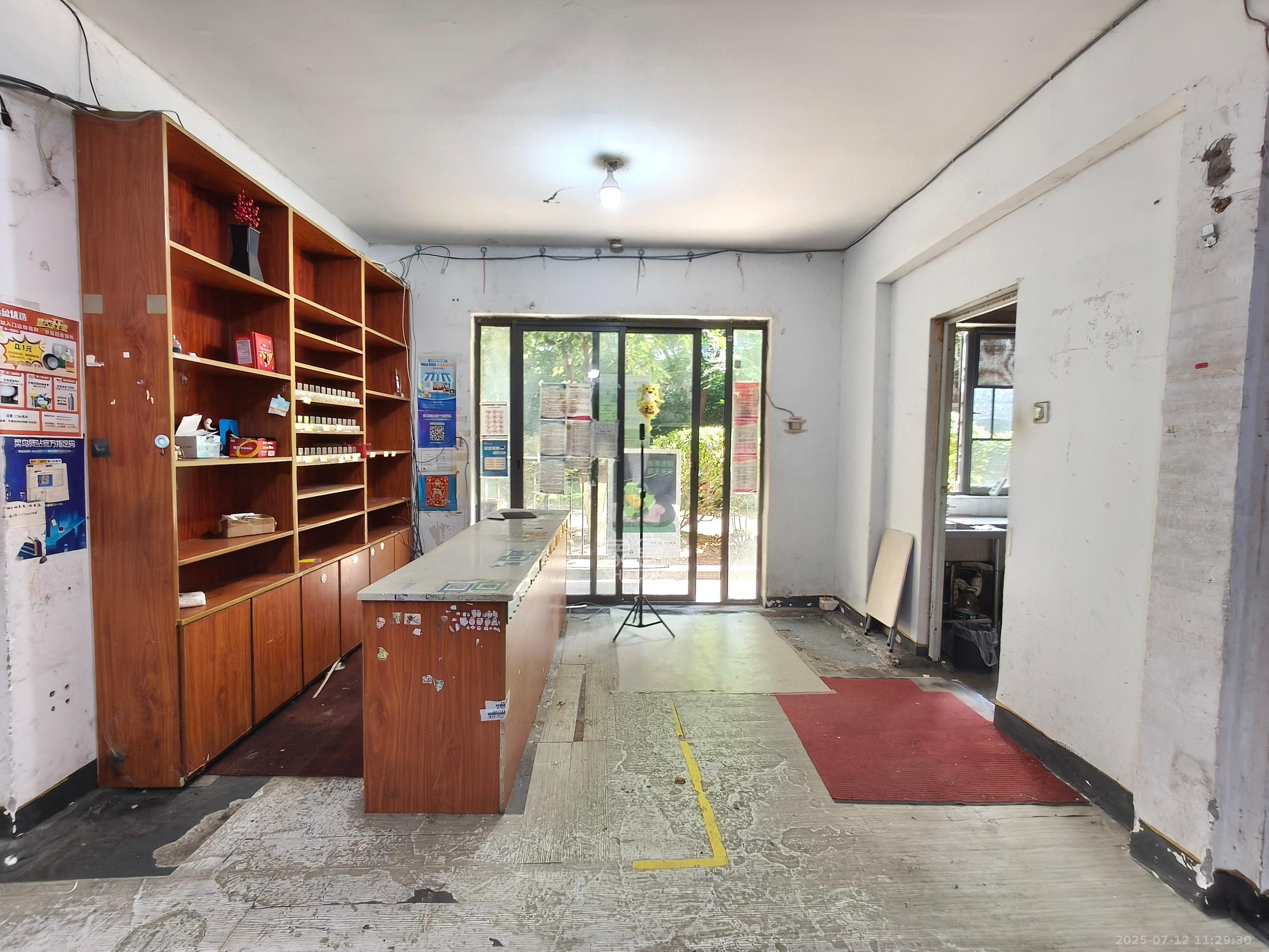 恒基凯旋门一二期  4室3厅2卫    2200.0元/月 恒基凯旋门一二期  4室3厅2卫    2200.0元/月室内图