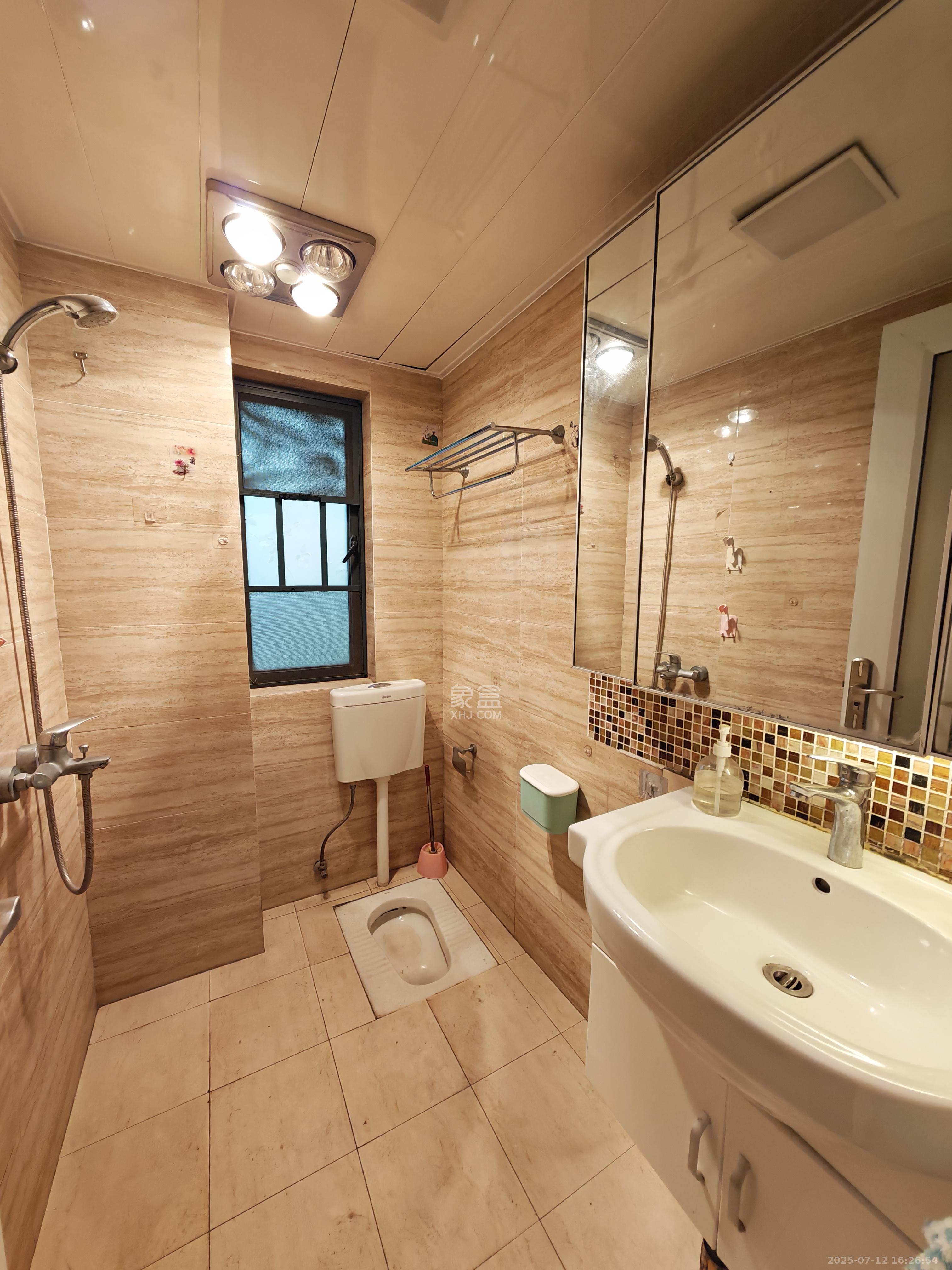 双湾国际(湘江御景花园)  2室2厅2卫    1800.0元/月 双湾国际(湘江御景花园)  2室2厅2卫    1800.0元/月室内图