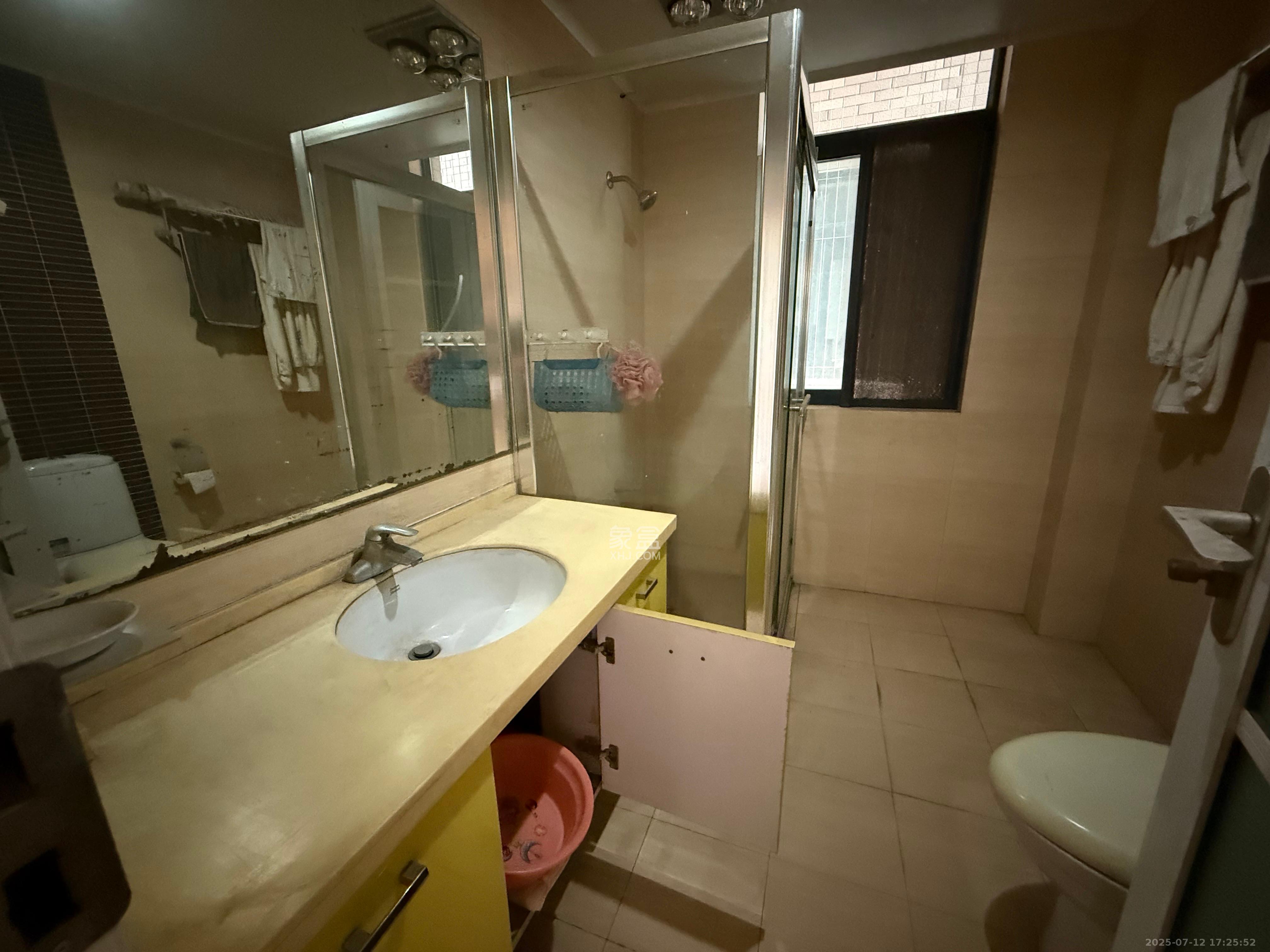 湘水一城(一期) 3室2厅2卫 2500.0元/月 湘水一城(一期) 3室2厅2卫 2500.0元/月室内图