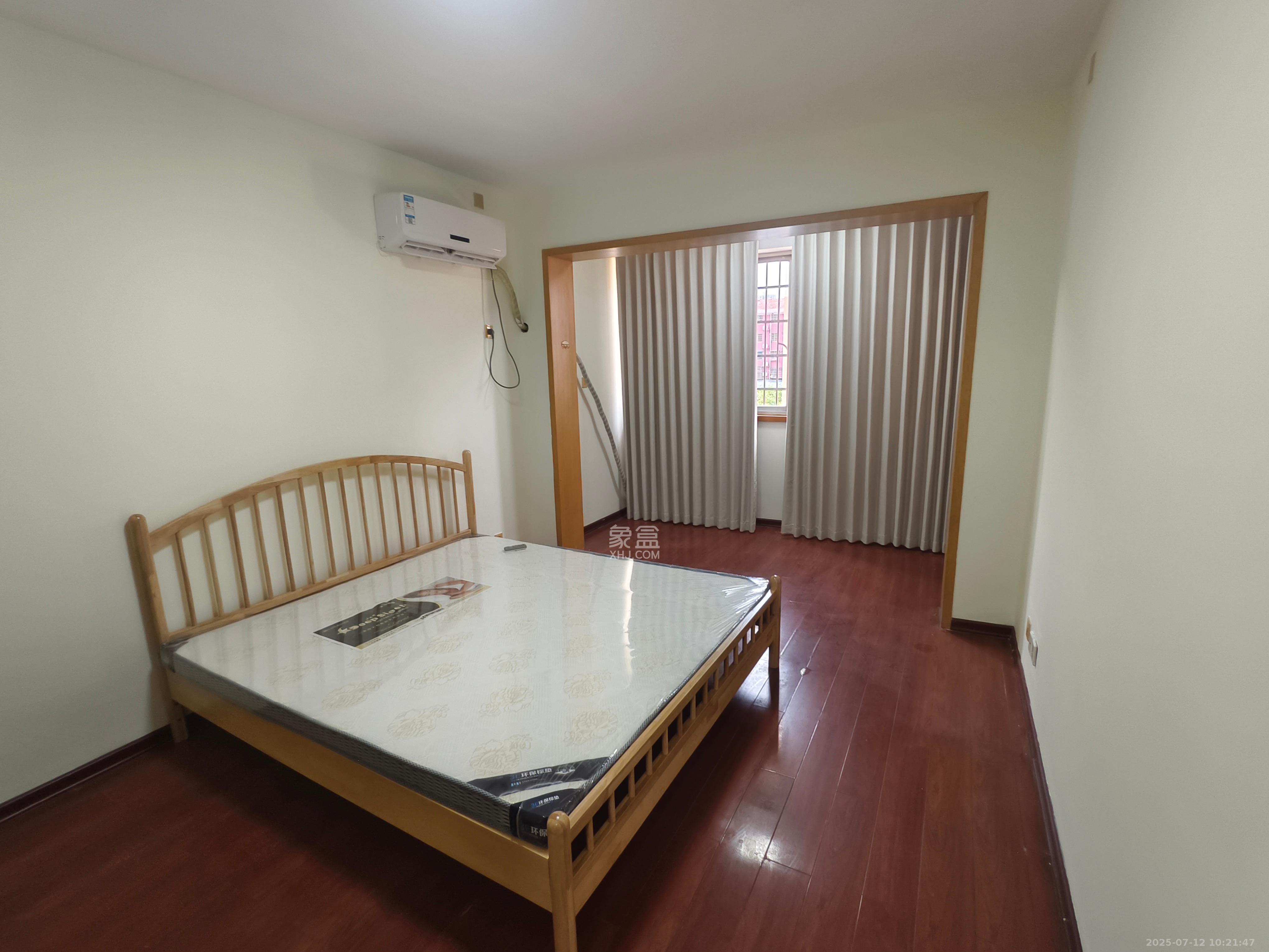 商学院和园 4室2厅2卫 2400.0元/月 商学院和园 4室2厅2卫 2400.0元/月室内图