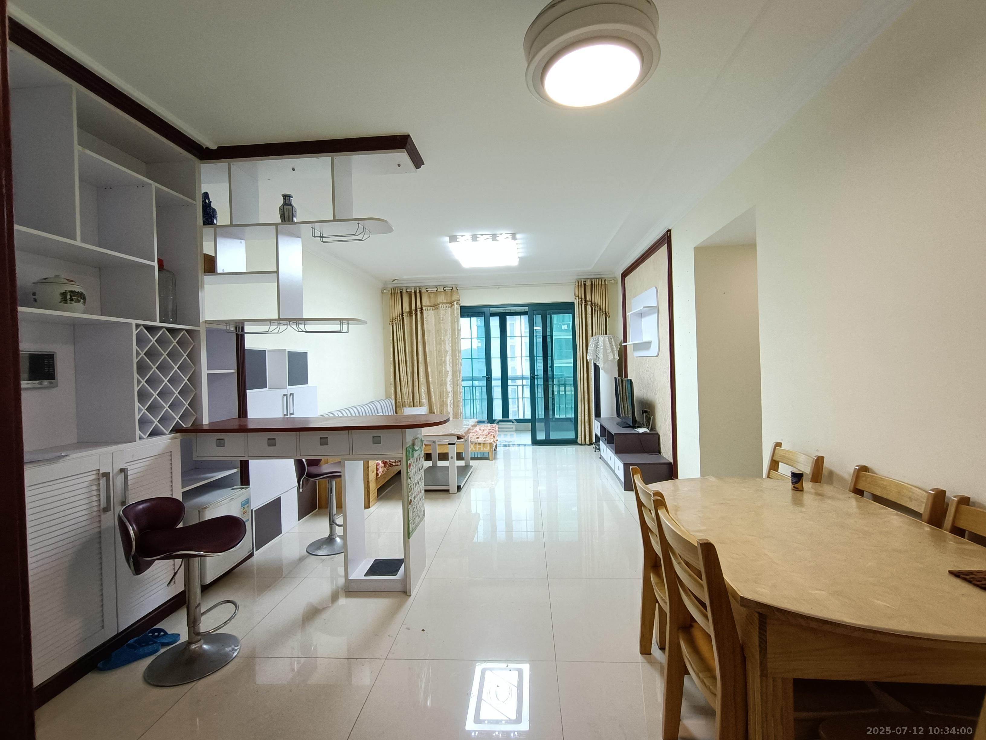 恒大城  2室2厅1卫    2200.0元/月室内图