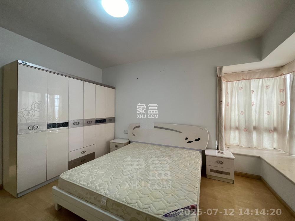 新城首座 3室2厅2卫 1800.0元/月 新城首座 3室2厅2卫 1800.0元/月室内图