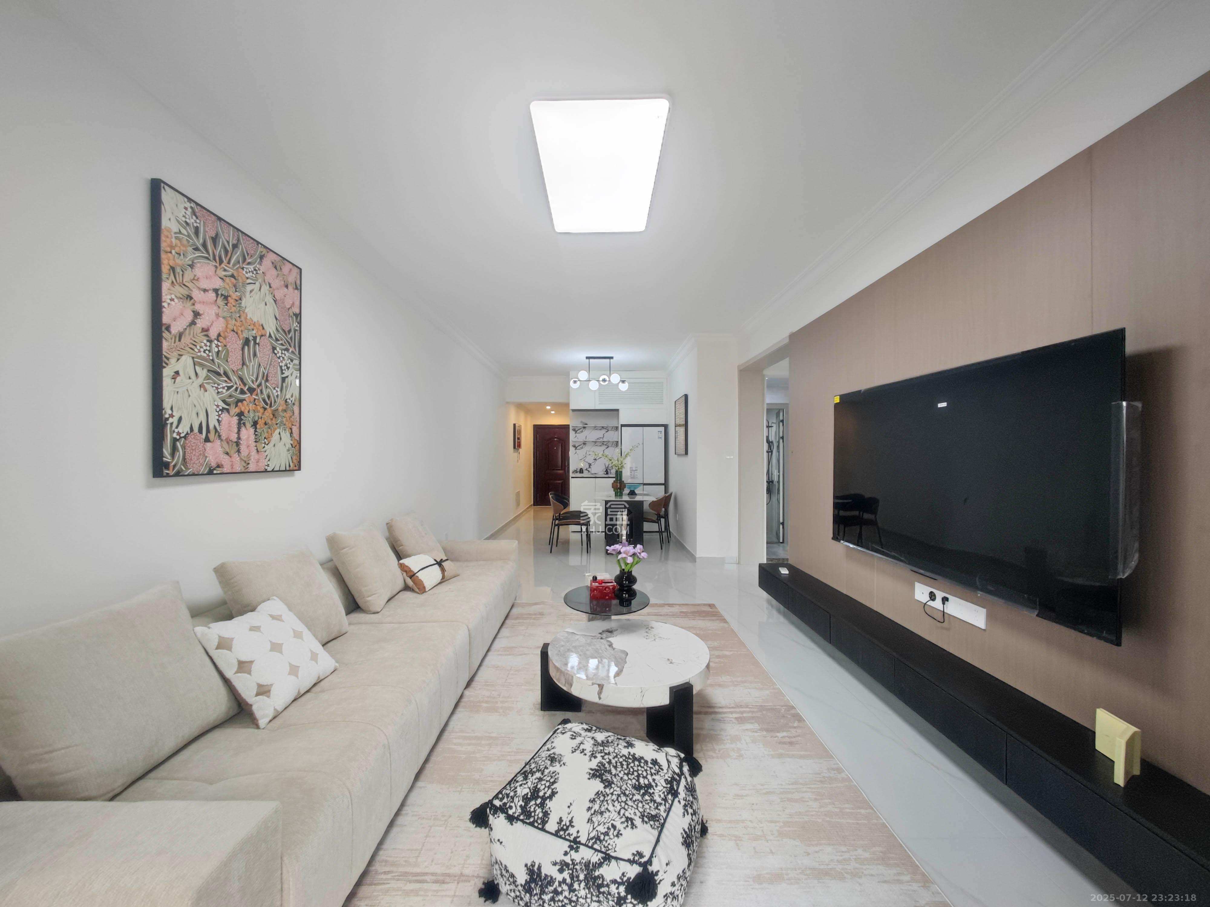 南城印象 3室2厅1卫 86.8万 南城印象 3室2厅1卫 86.8万客厅