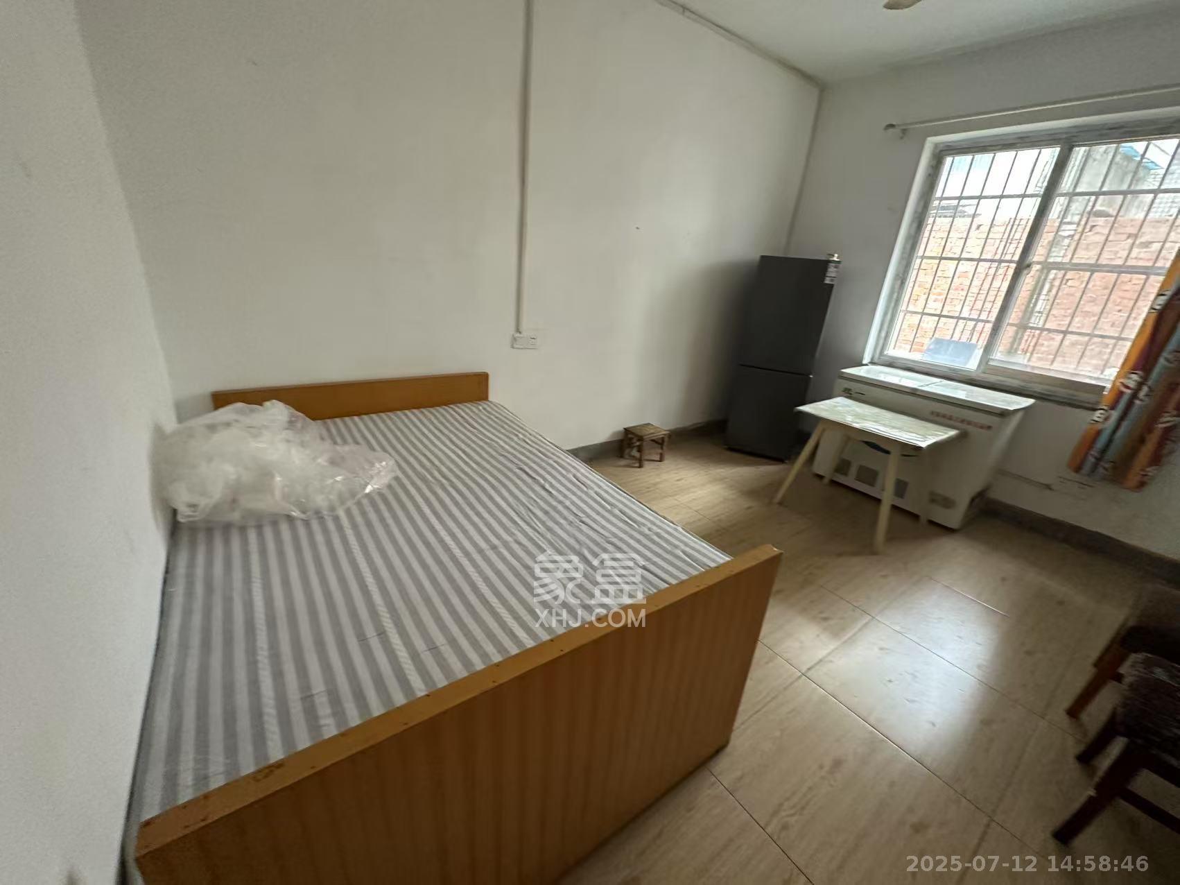 乔庄社区  1室1厅1卫    1400.0元/月室内图