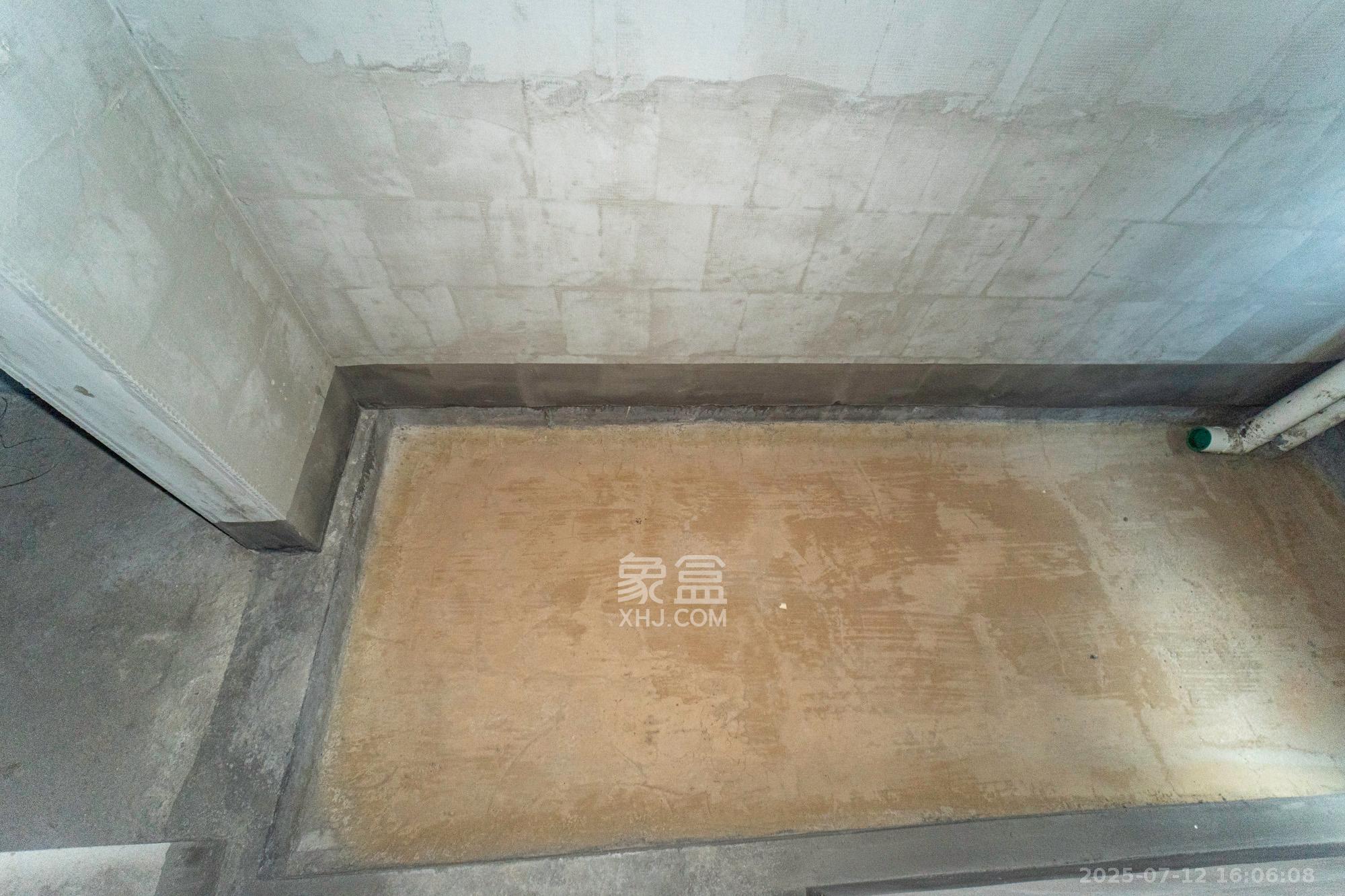 永宏万家里  4室2厅2卫   130.00万卫生间