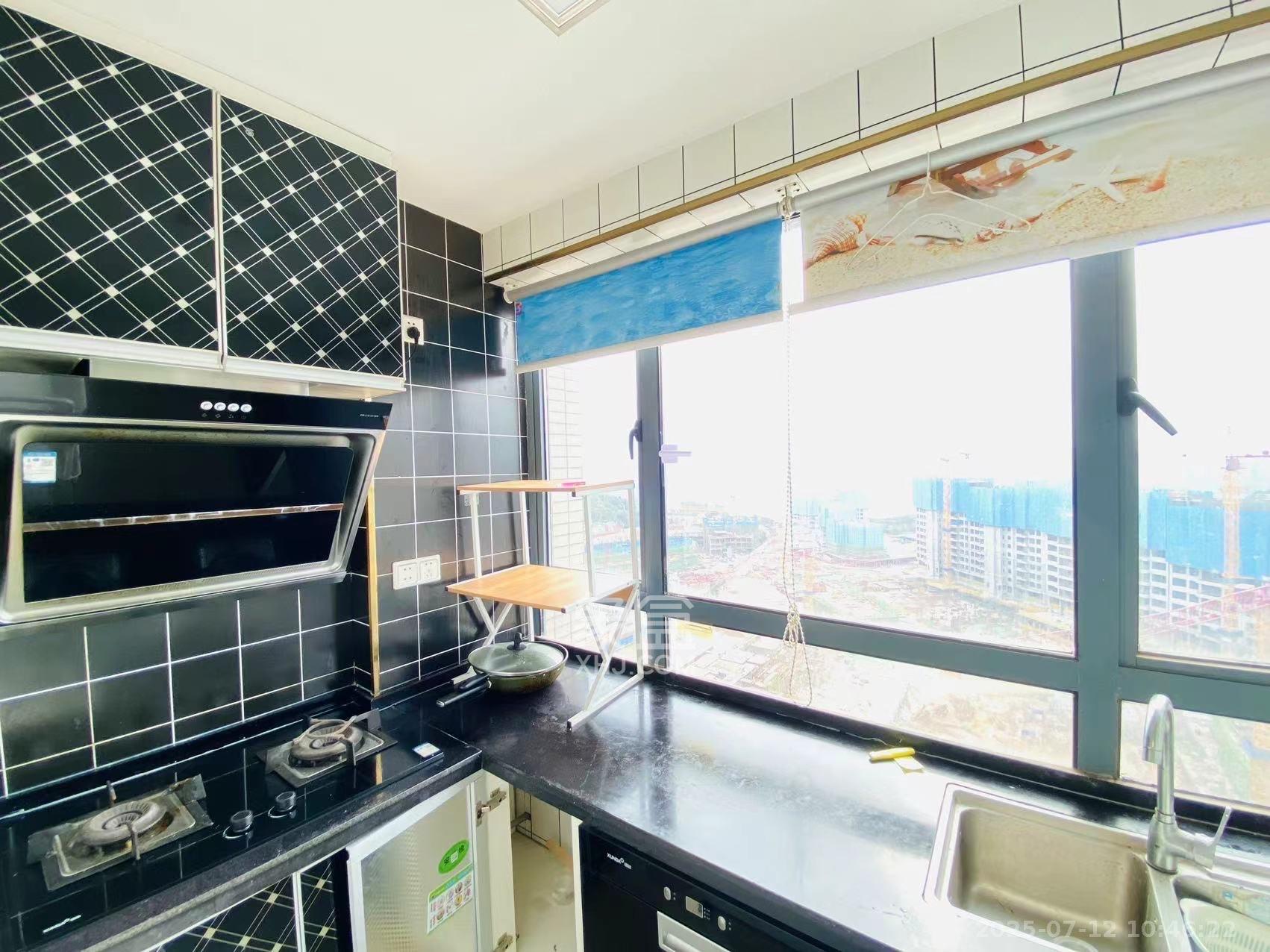 泰龙华府  1室1厅1卫   1800.00元/月室内图