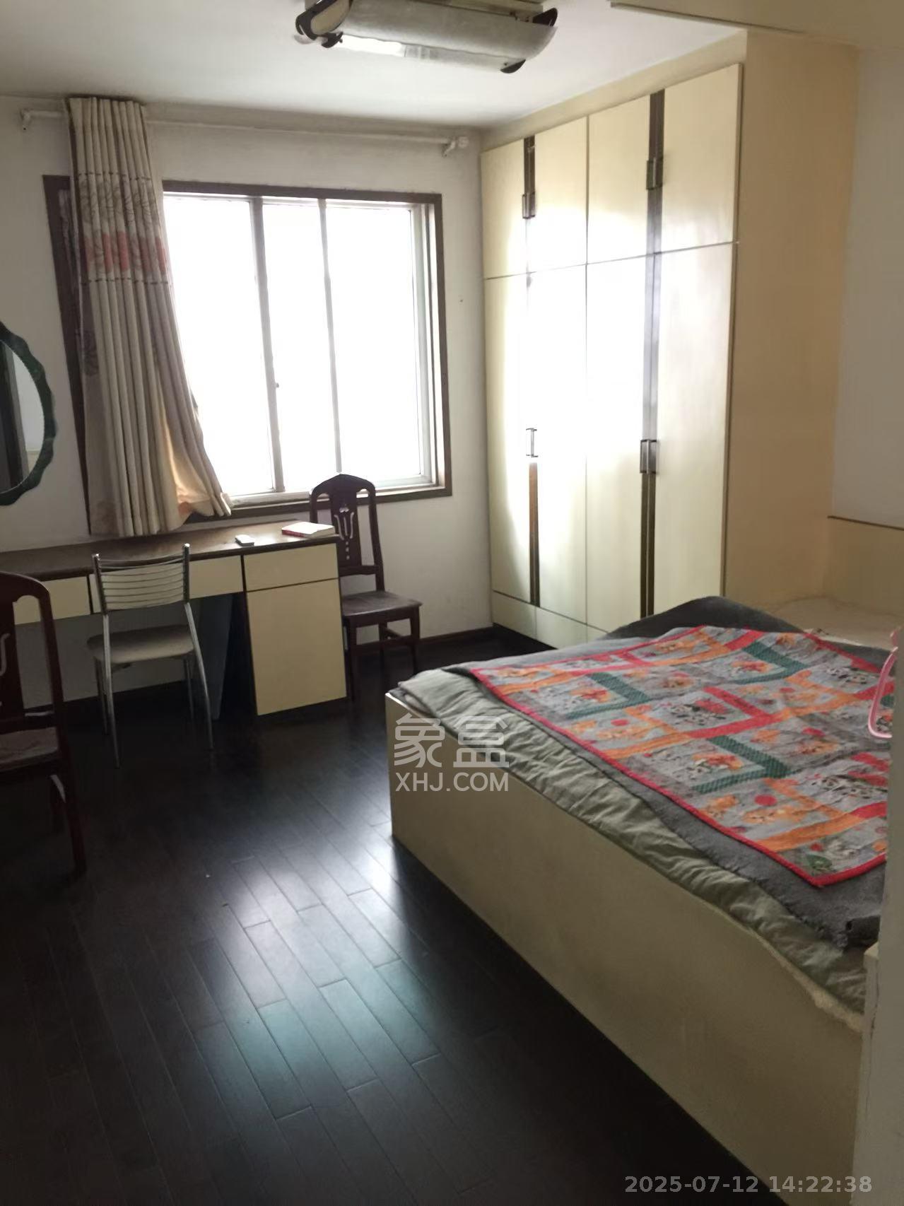 富绿新村  3室1厅1卫   1800.00元/月室内图