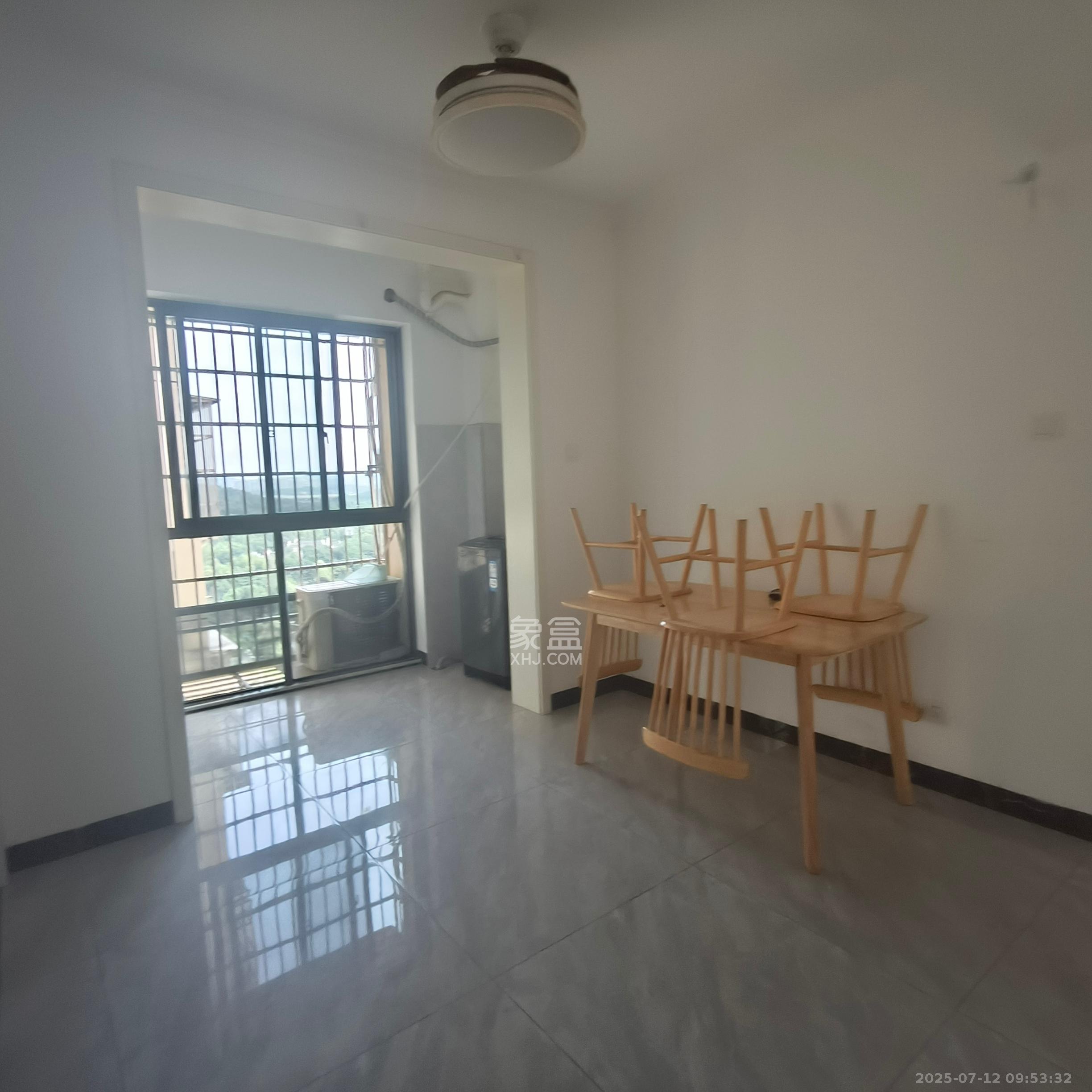 桥头家苑一期 4室2厅1卫 1800.0元/月 桥头家苑一期 4室2厅1卫 1800.0元/月室内图