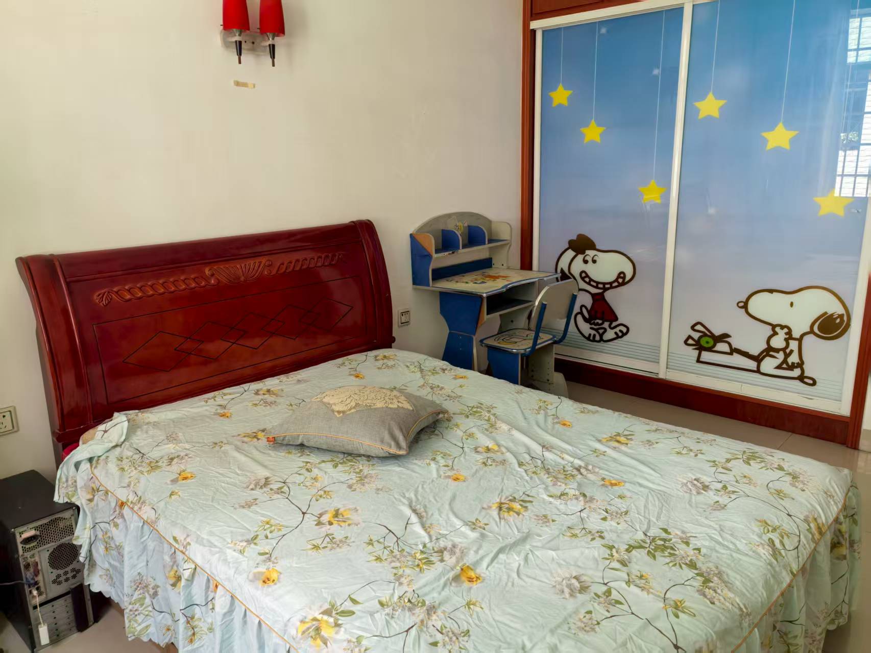 安静小区(马良商贸城二期) 3室2厅2卫 1200.0元/月 安静小区(马良商贸城二期) 3室2厅2卫 1200.0元/月室内图