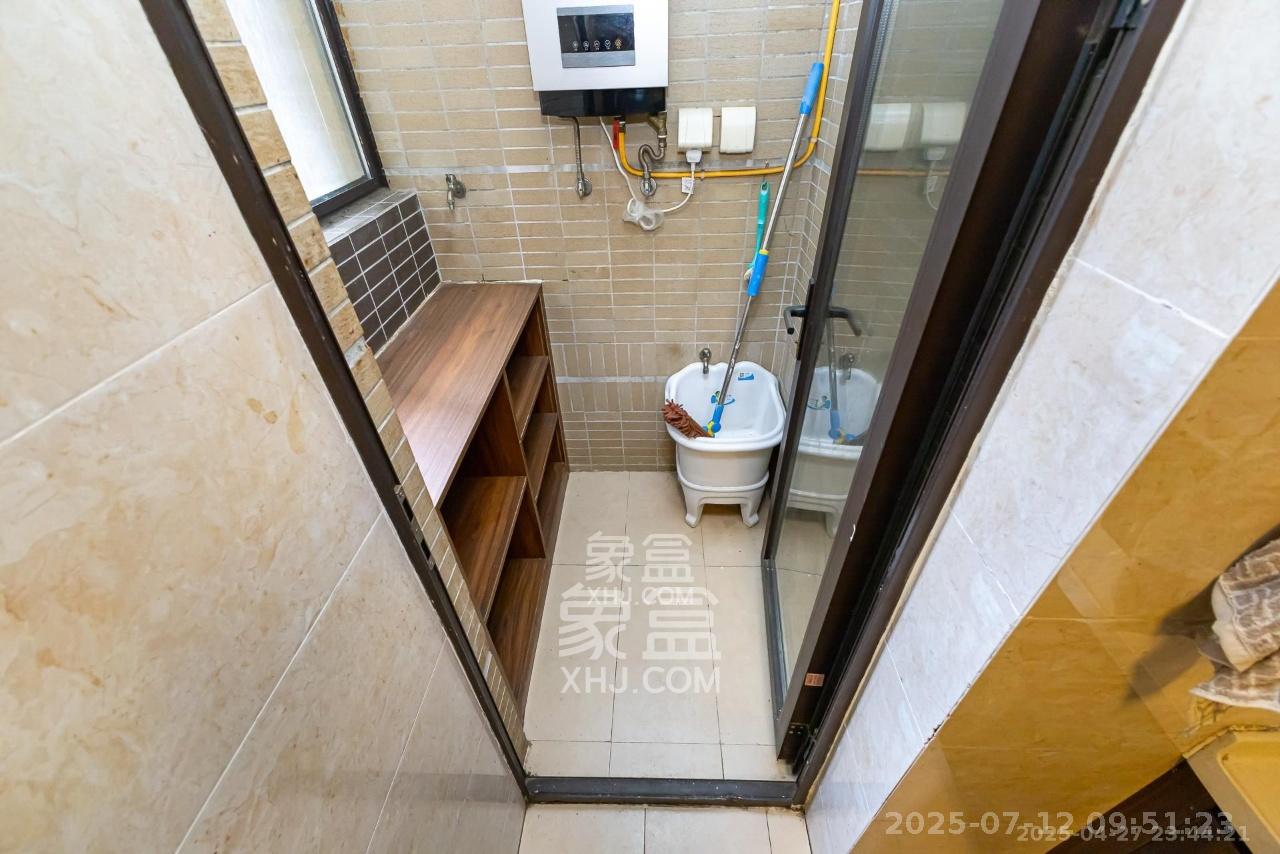 时代倾城二期  3室2厅2卫   2200.00元/月室内图