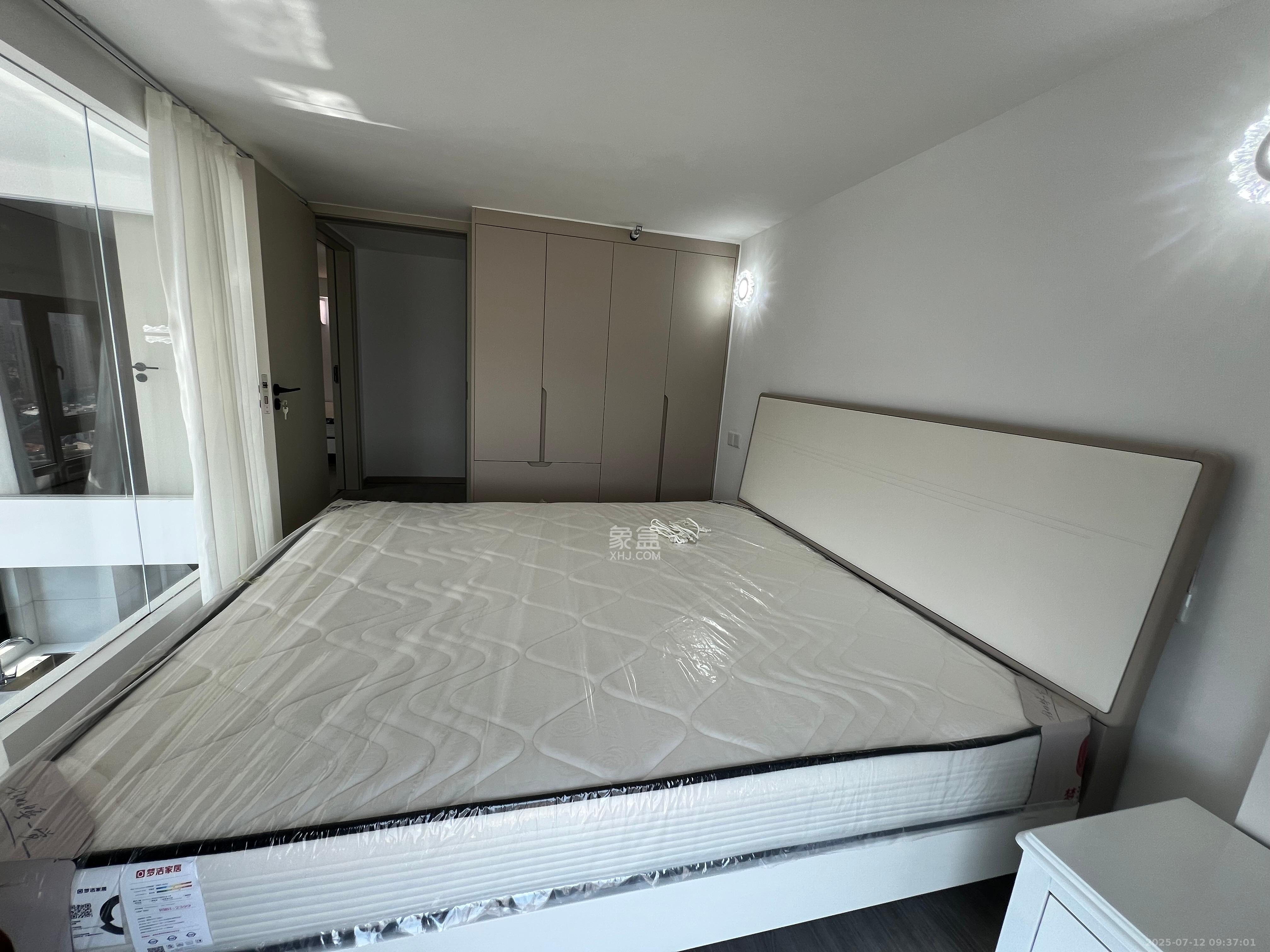 万科紫台  2室1厅1卫   3200.00元/月室内图