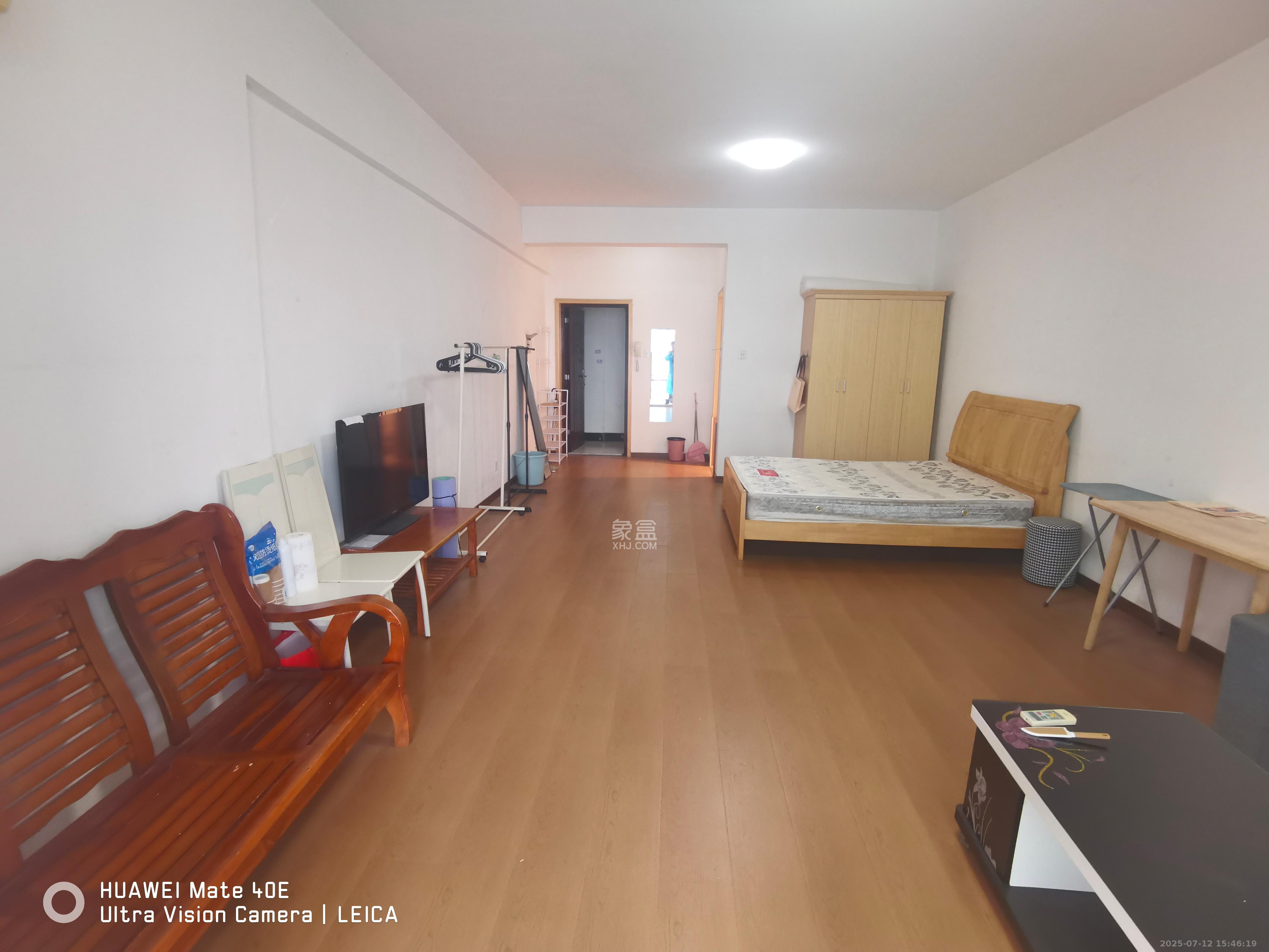 开源鑫景  1室1厅1卫    1300.0元/月室内图