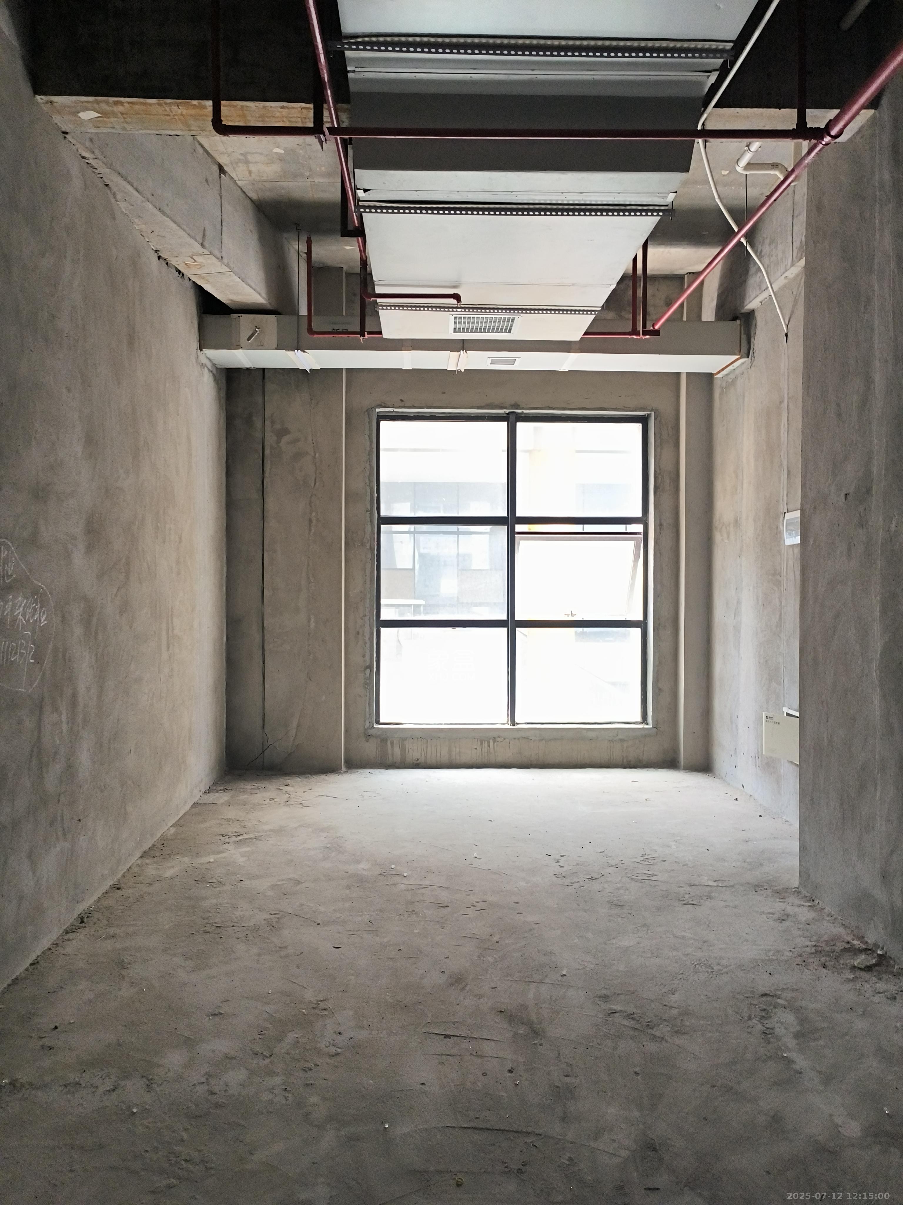 新世界广场   200.0㎡      12000.0元/月