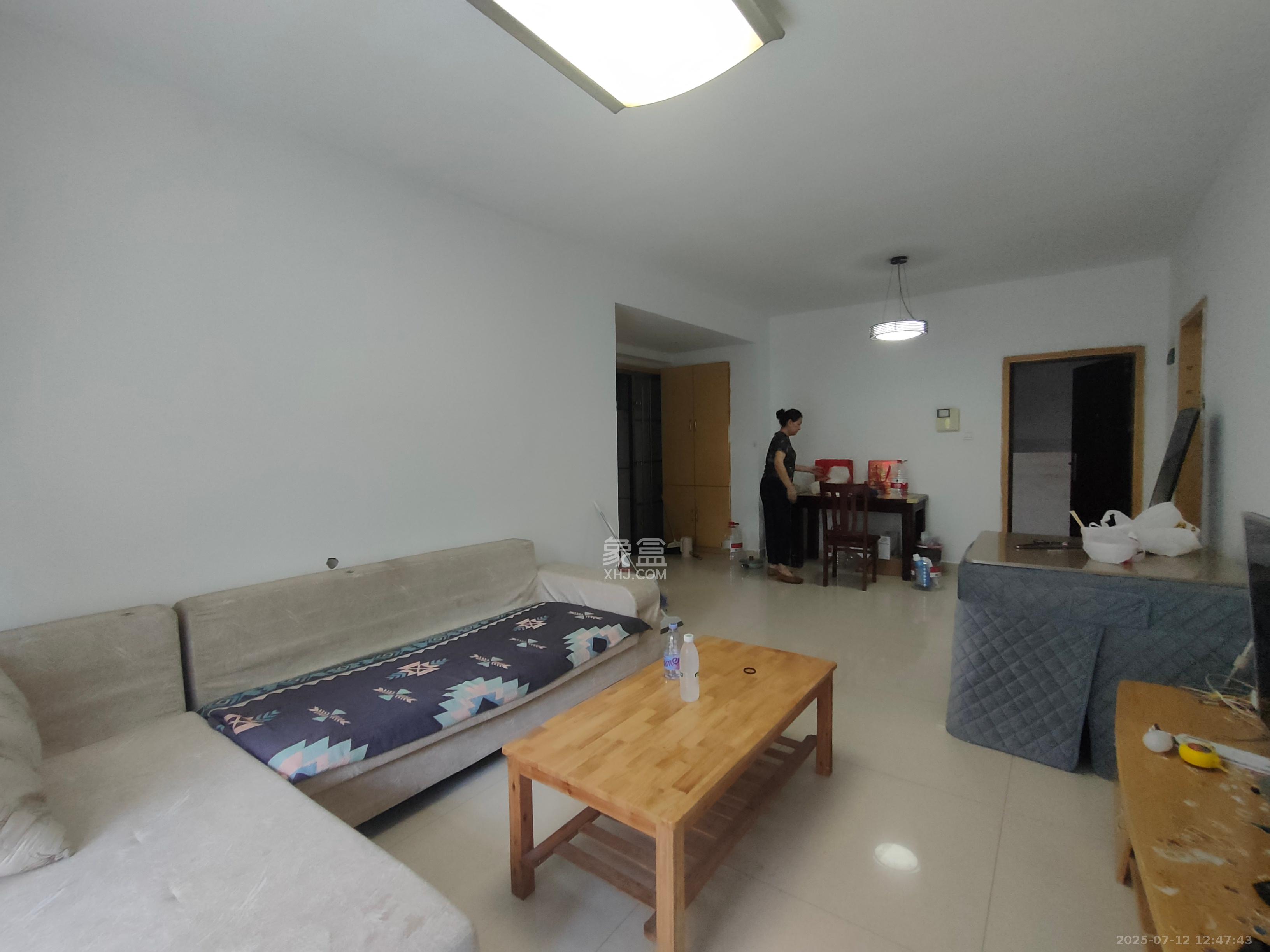 保利麓谷林语A区  2室2厅1卫   1700.00元/月室内图