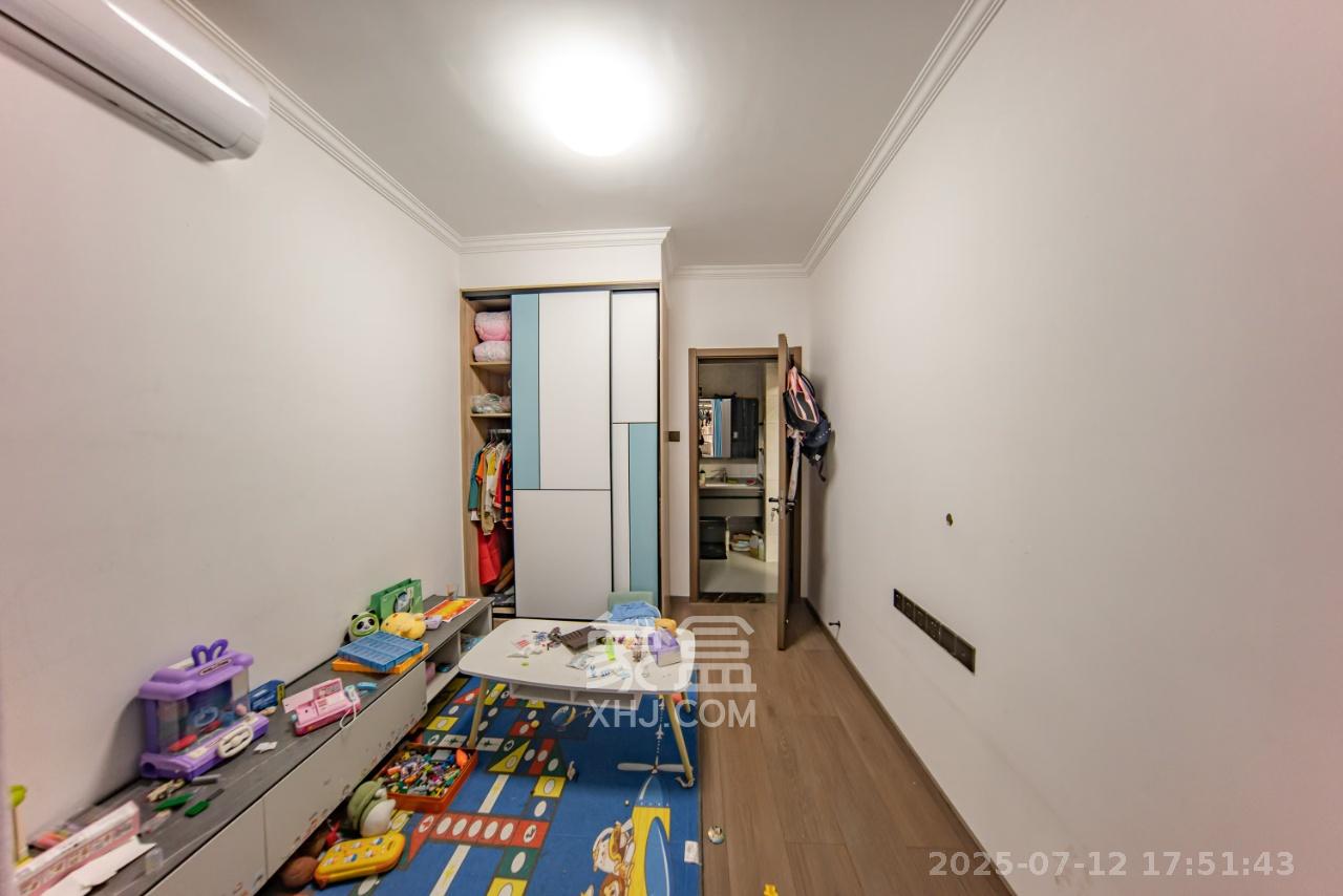 邦盛水岸御园 4室2厅2卫 2400.0元/月 邦盛水岸御园 4室2厅2卫 2400.0元/月室内图