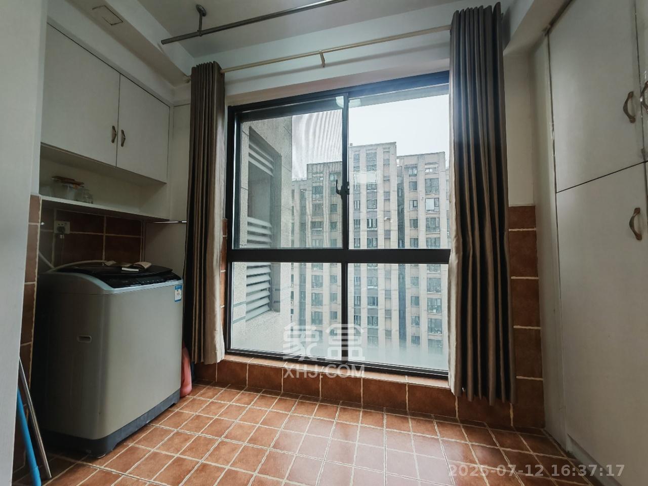 金茂梅溪湖 2室2厅1卫 2700.0元/月 金茂梅溪湖 2室2厅1卫 2700.0元/月室内图