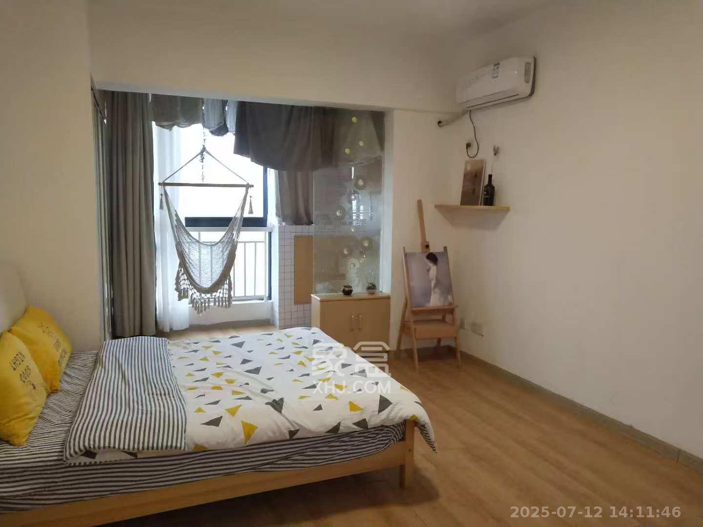 七彩丽都  1室1厅1卫    2200.0元/月