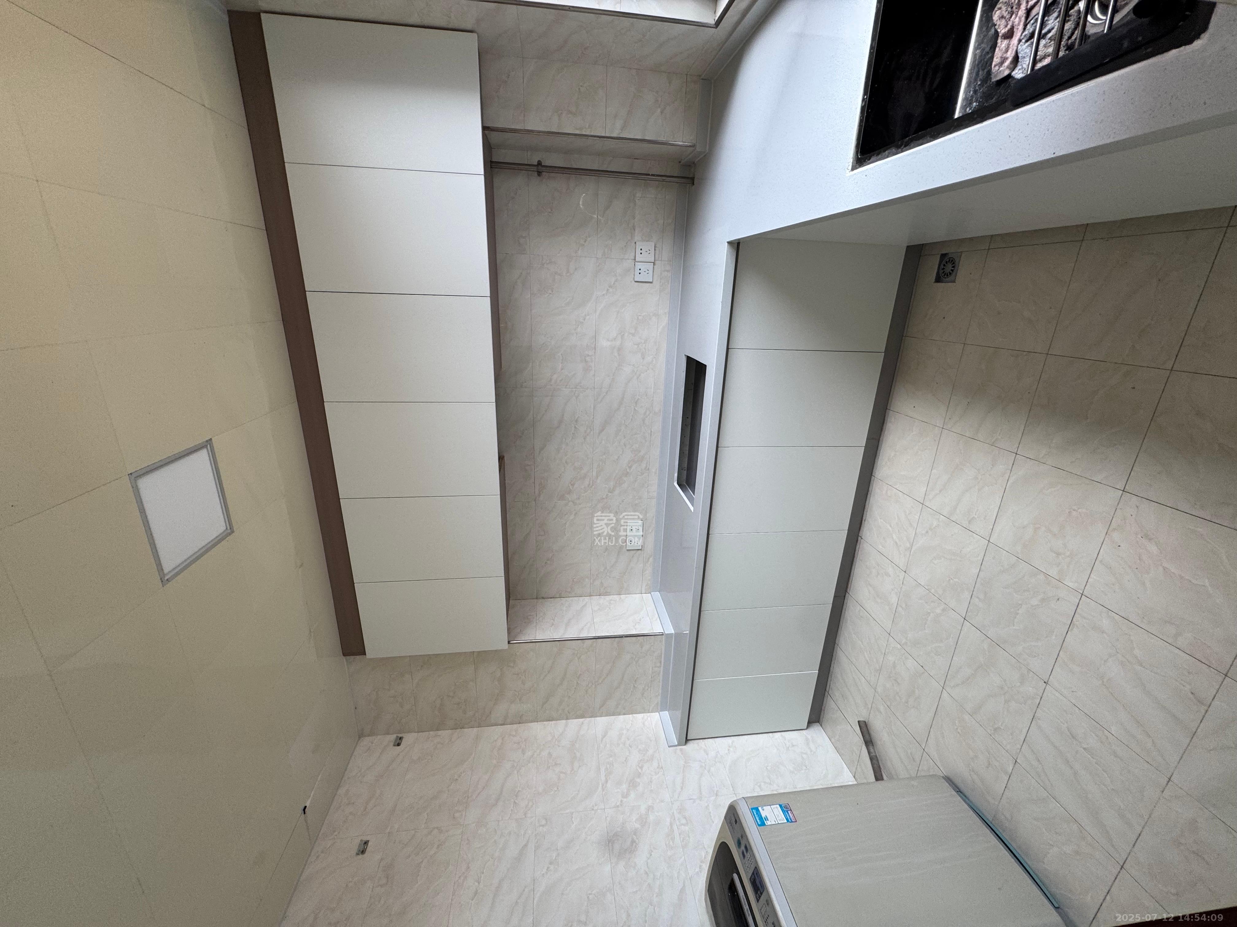 新城国际花都 3室2厅2卫 2000.0元/月 新城国际花都 3室2厅2卫 2000.0元/月室内图