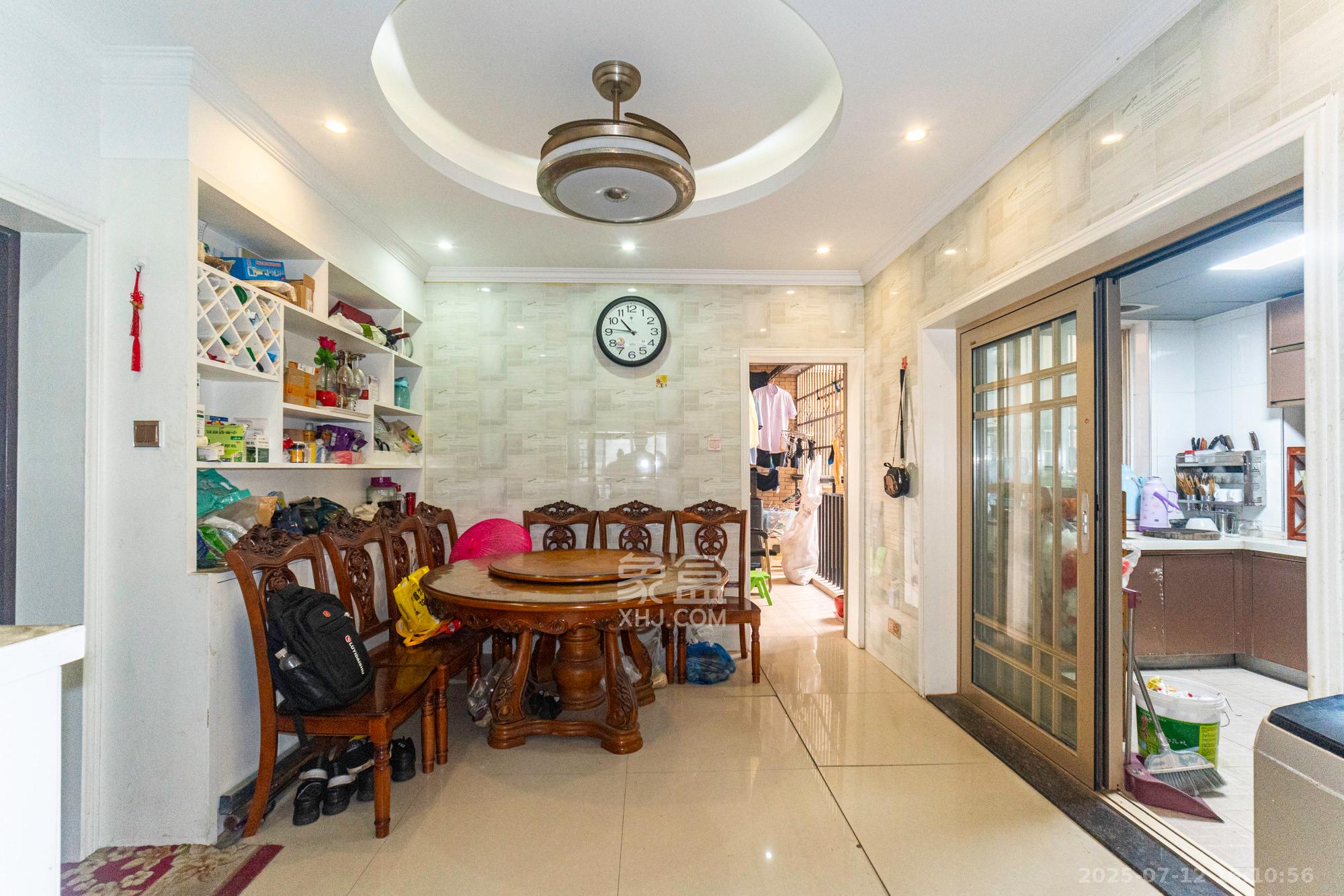 筑梦园 5室2厅2卫 85.0万 筑梦园 5室2厅2卫 85.0万客厅