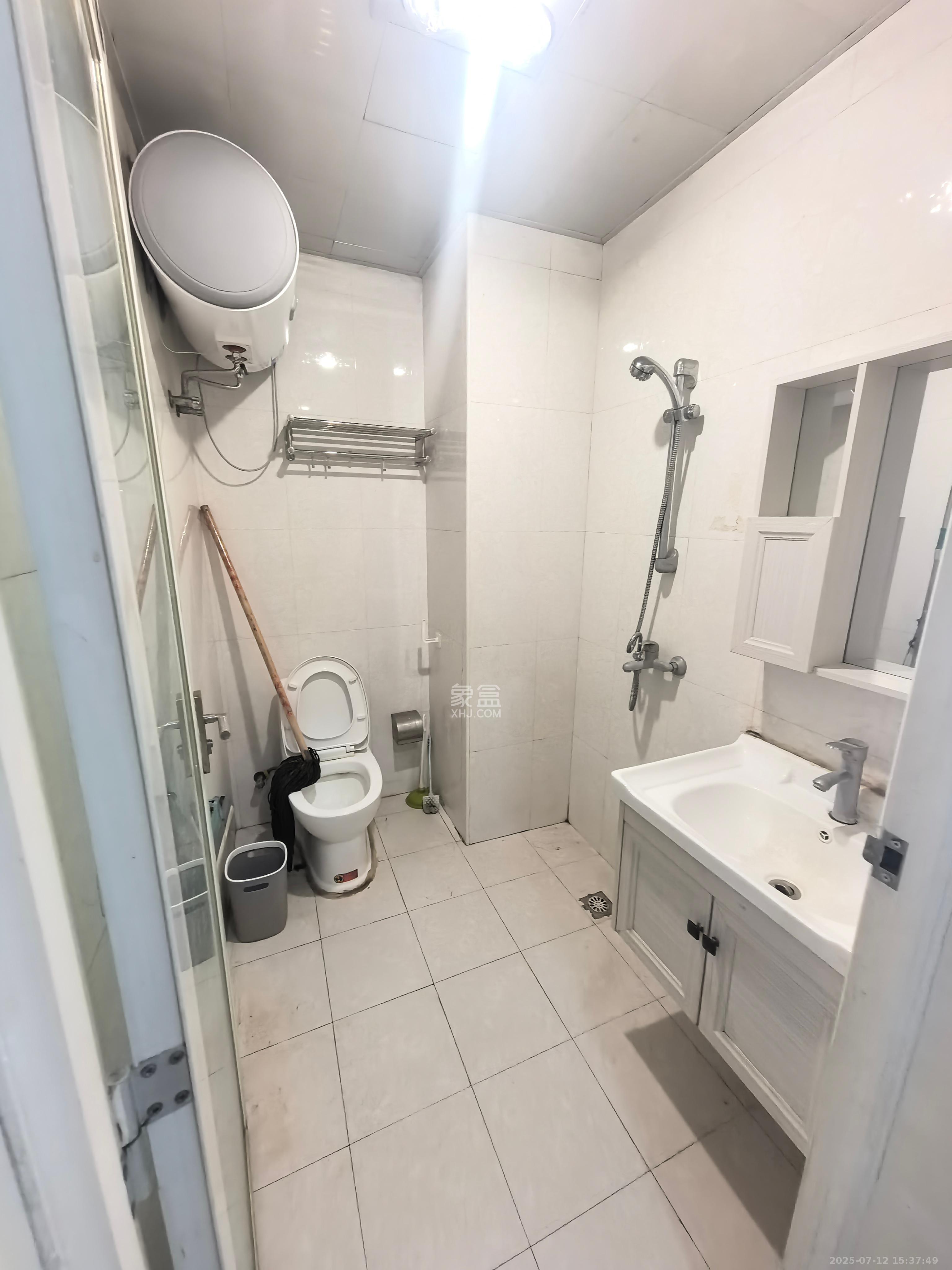 建鑫国际一期 1室1厅1卫 850.0元/月 建鑫国际一期 1室1厅1卫 850.0元/月室内图