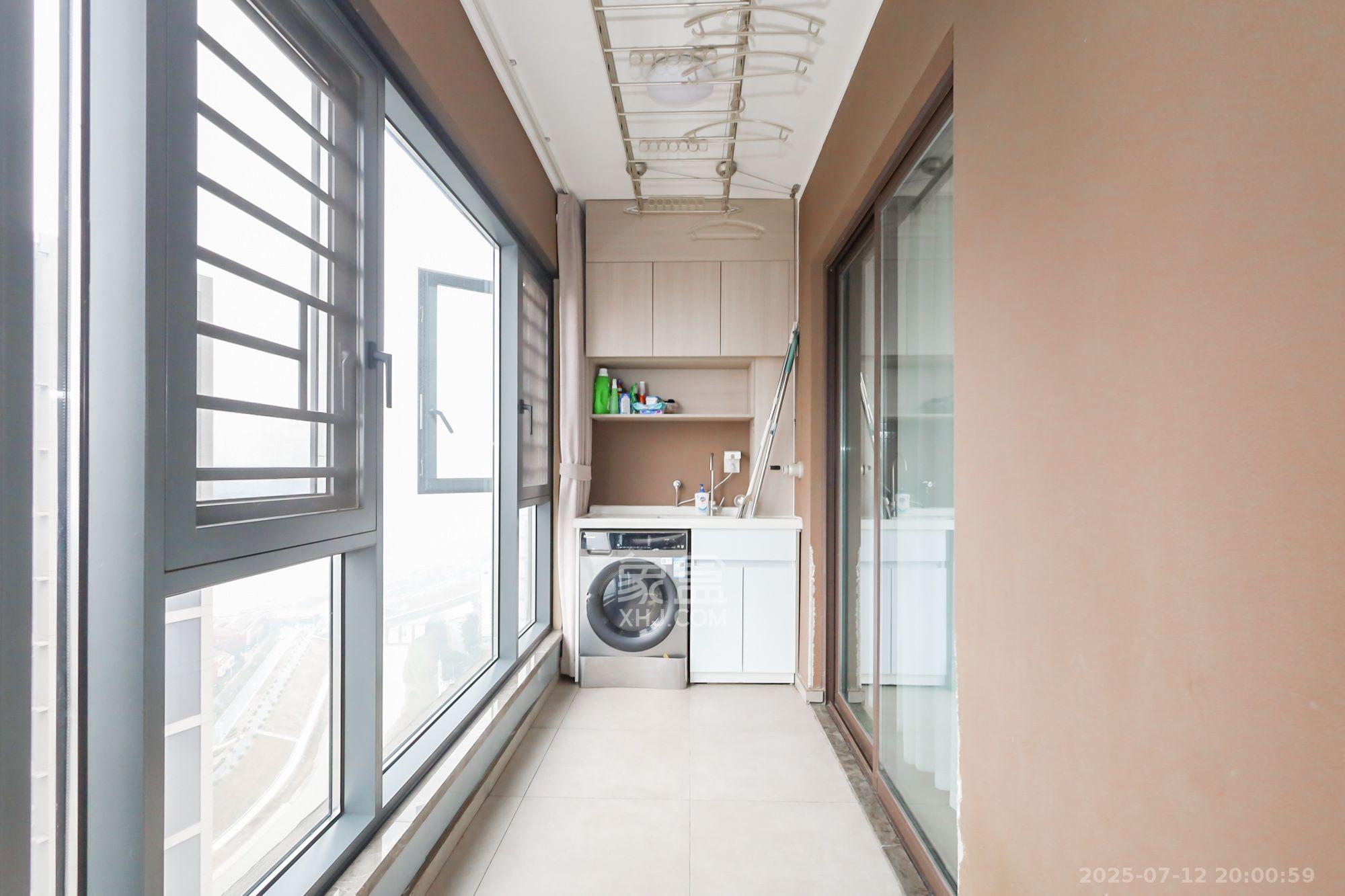 越秀悦湖台  4室2厅2卫    6000.0元/月 越秀悦湖台  4室2厅2卫    6000.0元/月室内图