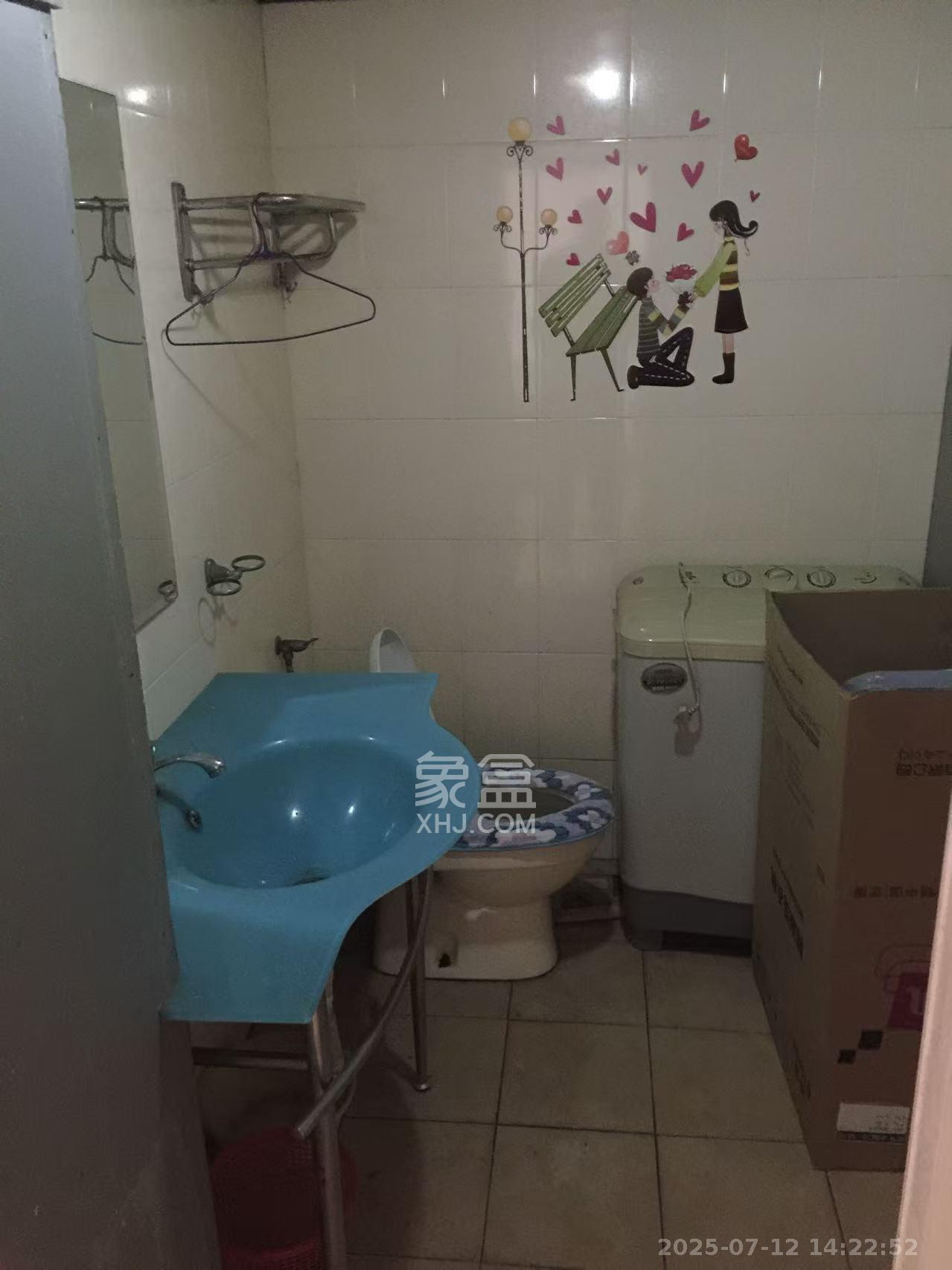 富绿新村  3室1厅1卫   1800.00元/月室内图