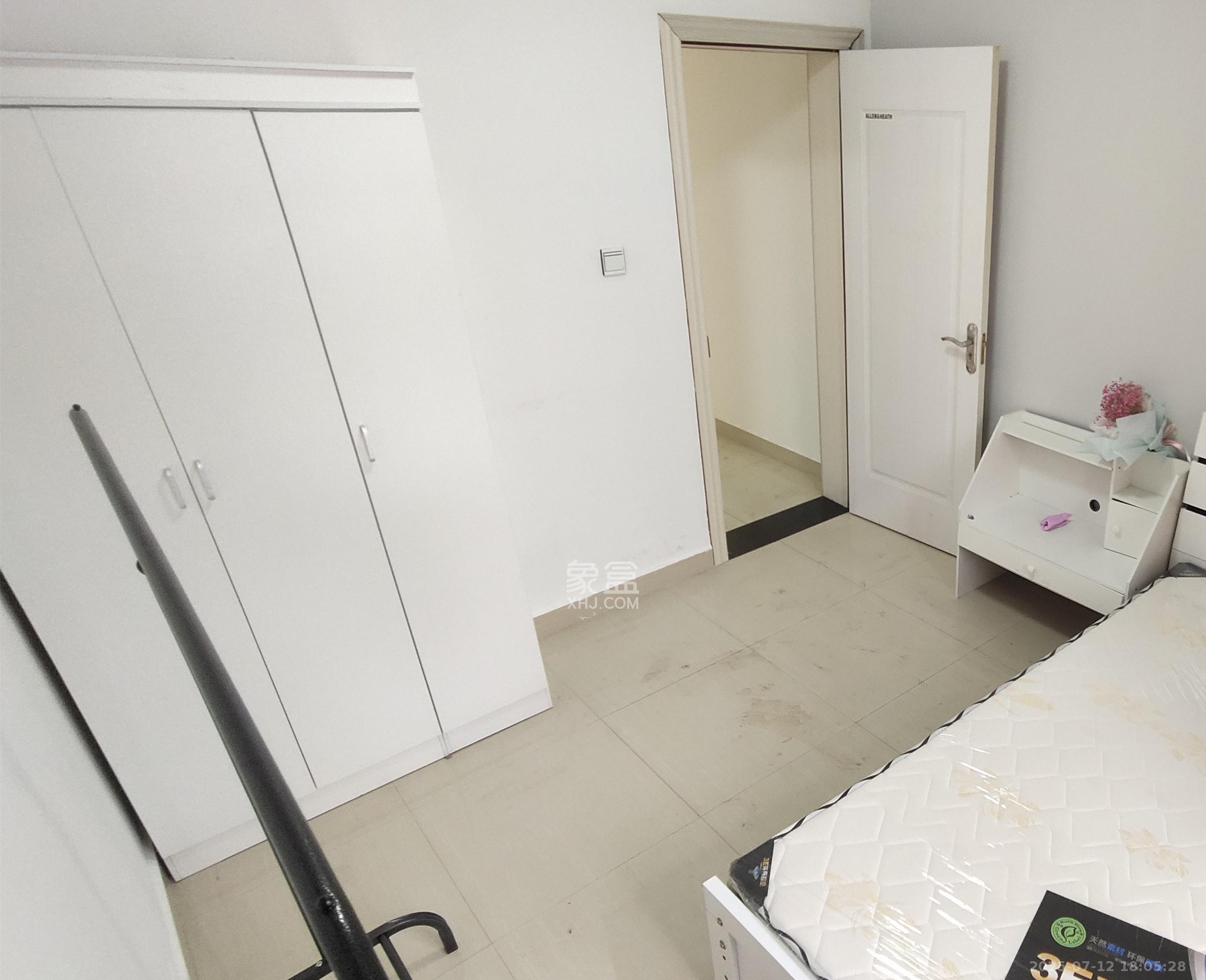 铂宫  3室2厅1卫   3700.00元/月室内图