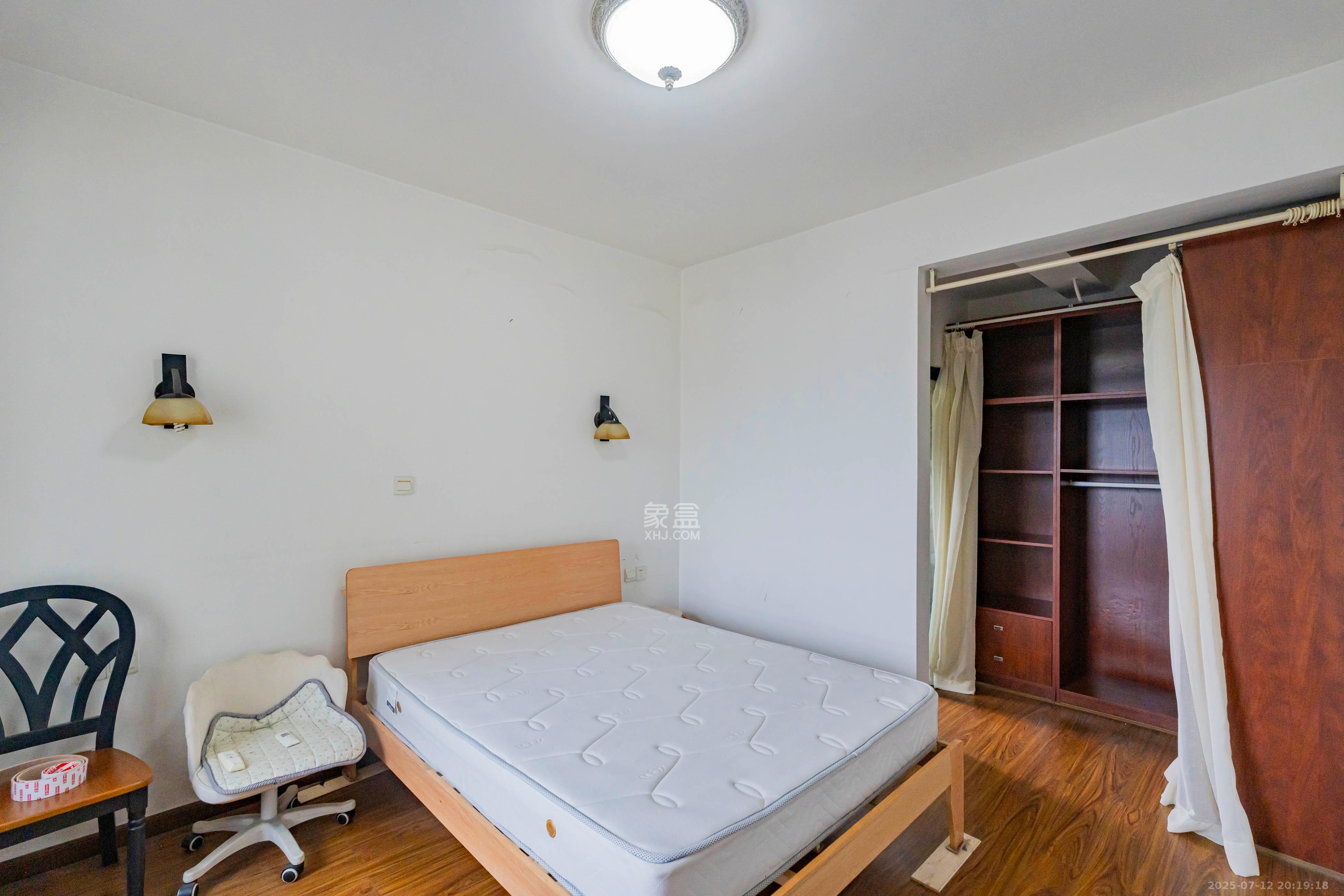 才子佳苑一期/二期 3室2厅2卫 70.0万 才子佳苑一期/二期 3室2厅2卫 70.0万卧室