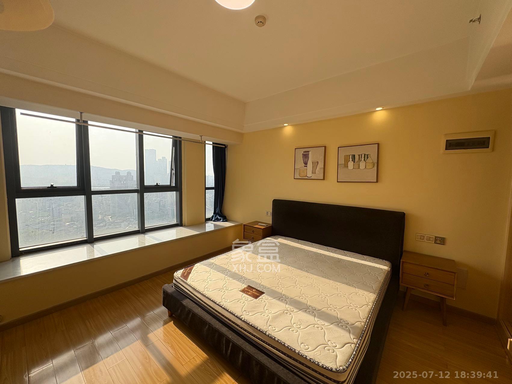 众东国际  1室1厅1卫    2000.0元/月 众东国际  1室1厅1卫    2000.0元/月室内图1