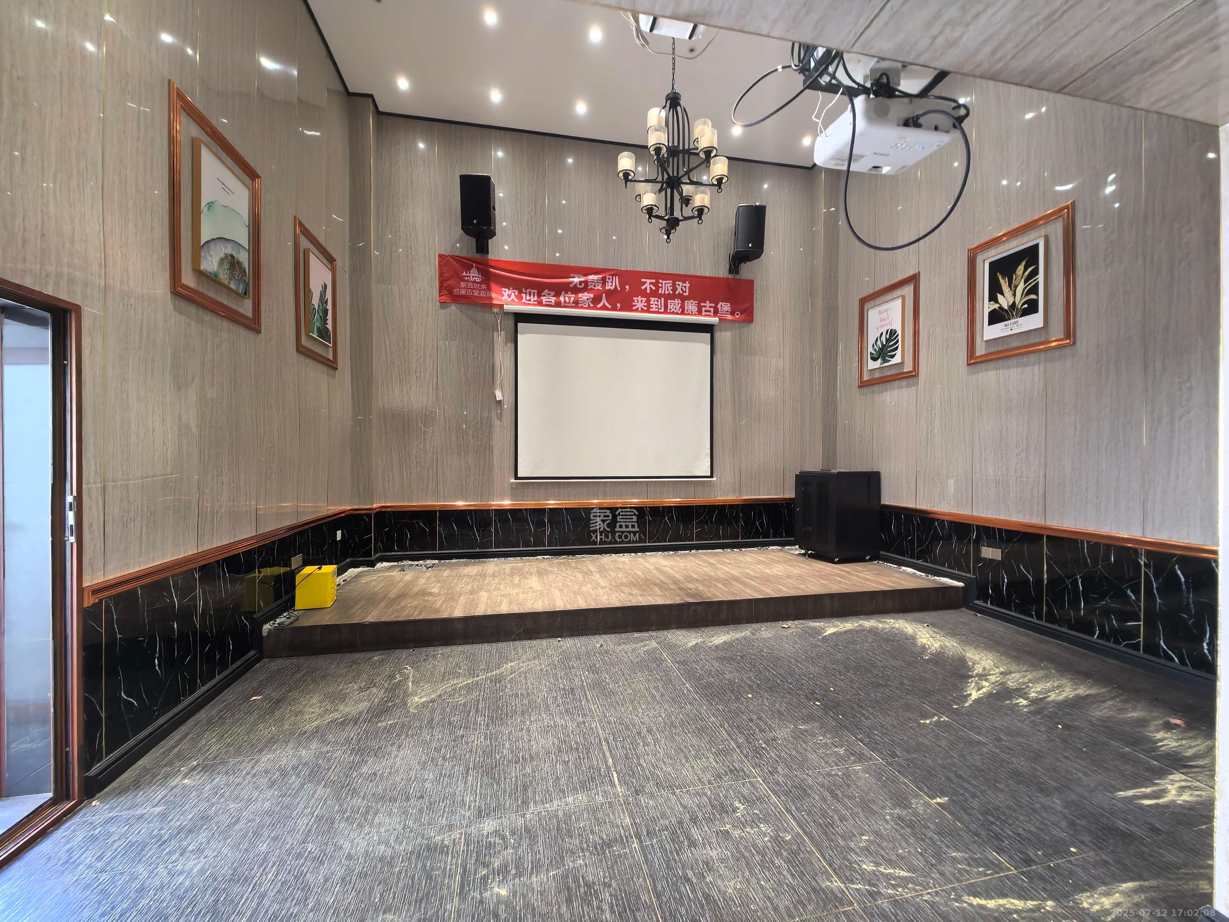 悦禧国际山庄 7室4厅4卫 8000.0元/月 悦禧国际山庄 7室4厅4卫 8000.0元/月室内图