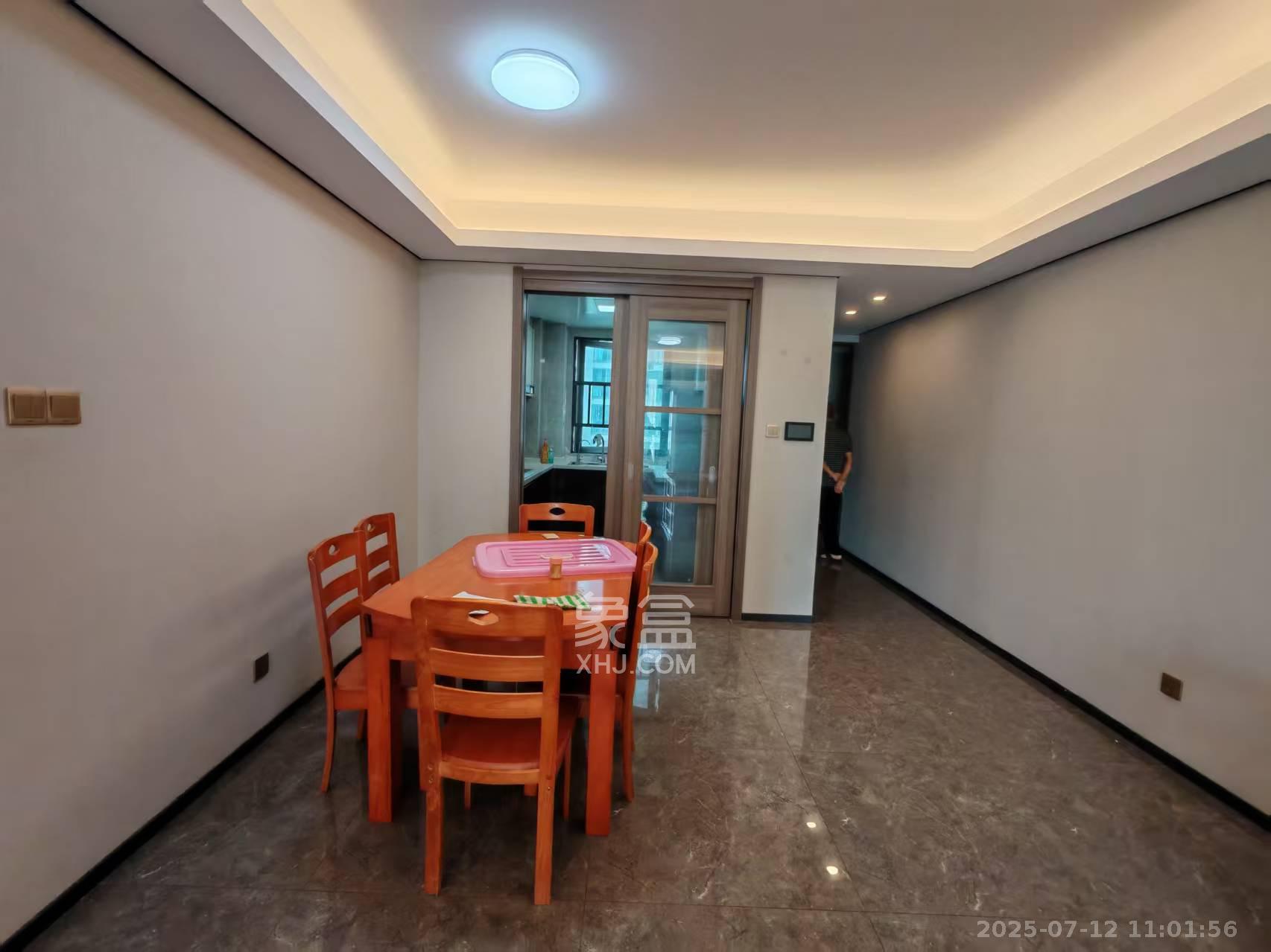 中海阅麓山二期  4室2厅2卫    3300.0元/月 中海阅麓山二期  4室2厅2卫    3300.0元/月室内图