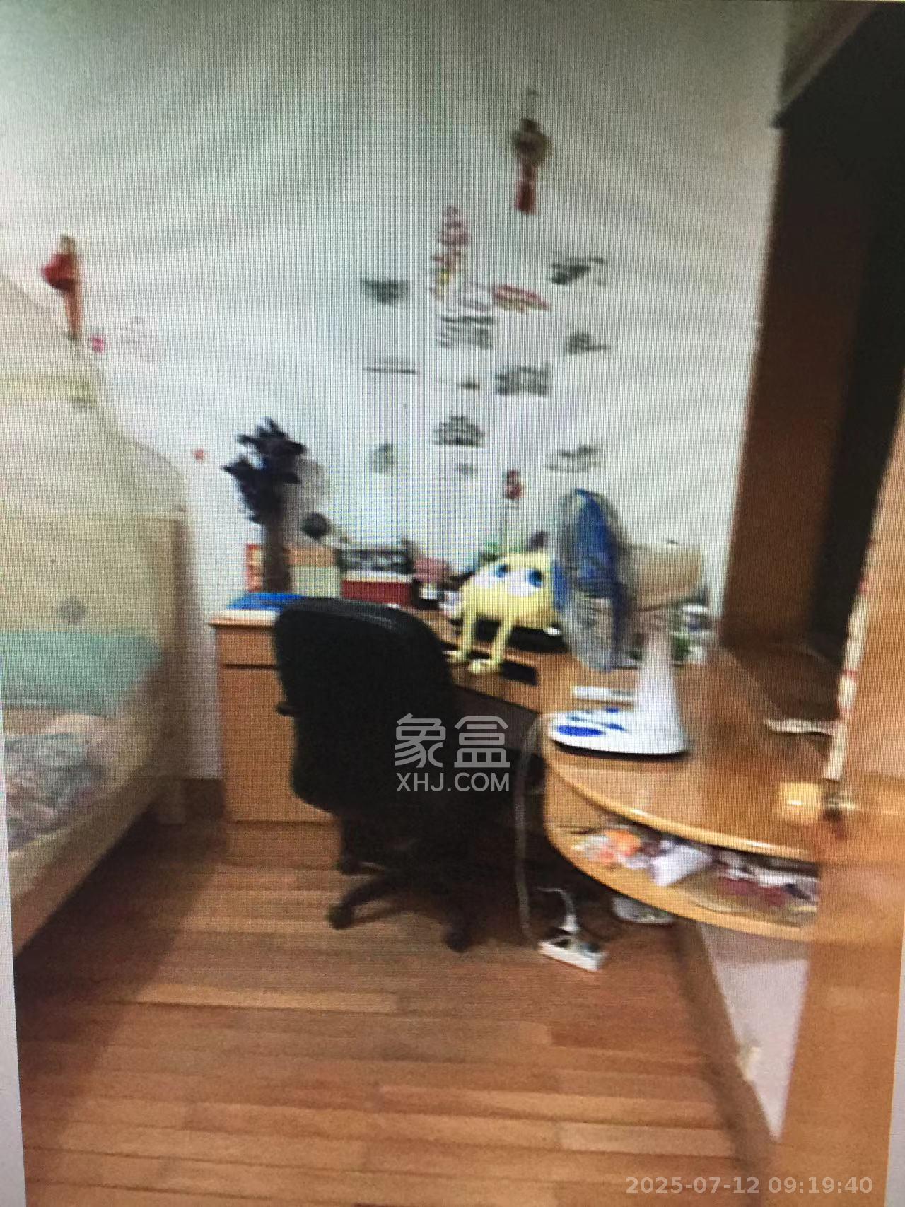 湖南财政经济学院教职工宿舍  3室2厅2卫    2700.0元/月 湖南财政经济学院教职工宿舍  3室2厅2卫    2700.0元/月室内图