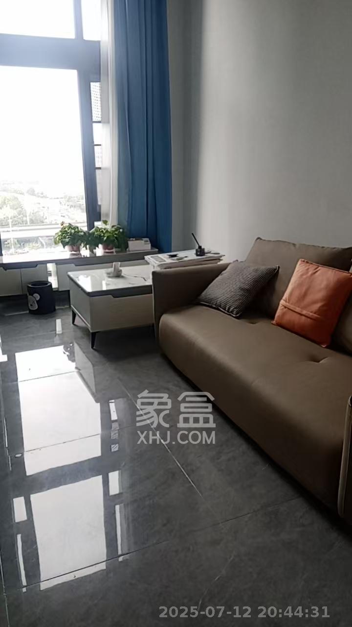 保利恒伟时光印象  1室1厅1卫    1800.0元/月