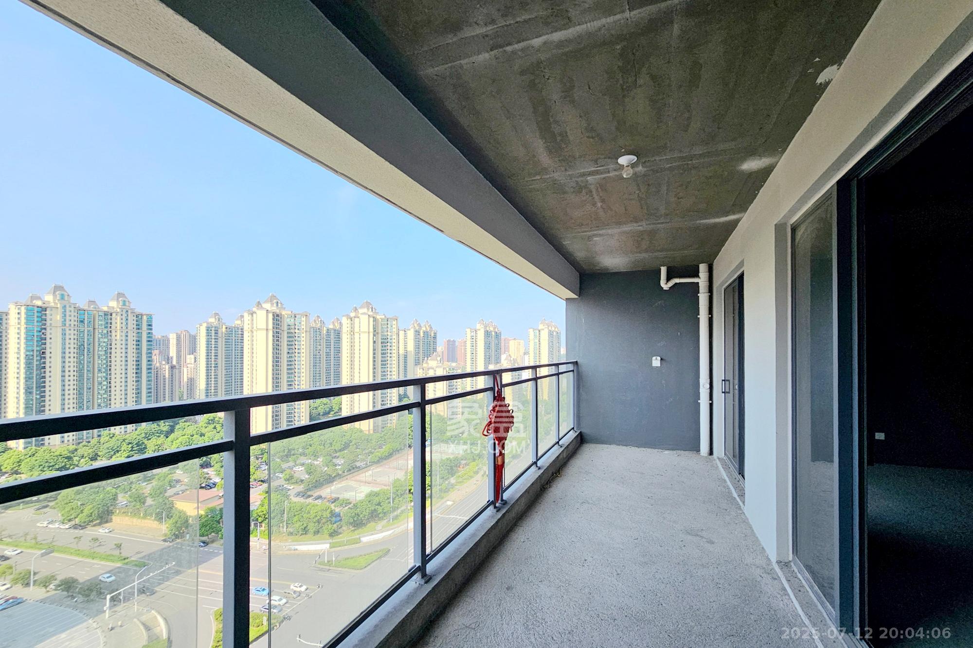 长房东旭国际 4室2厅2卫 125.0万 长房东旭国际 4室2厅2卫 125.0万其他